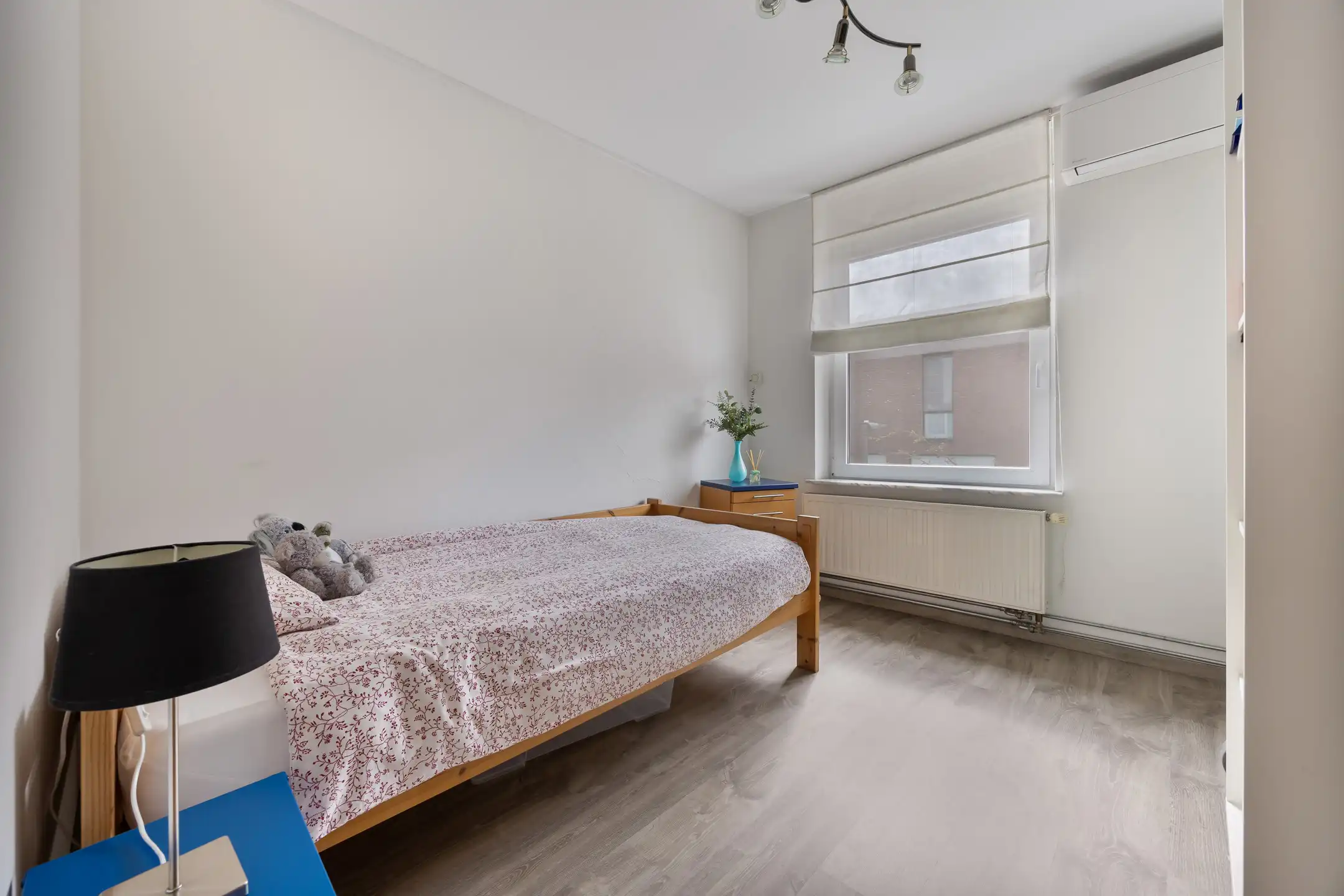 goed verzorgde woning met 3 slaapkamers , garage en terras foto 21