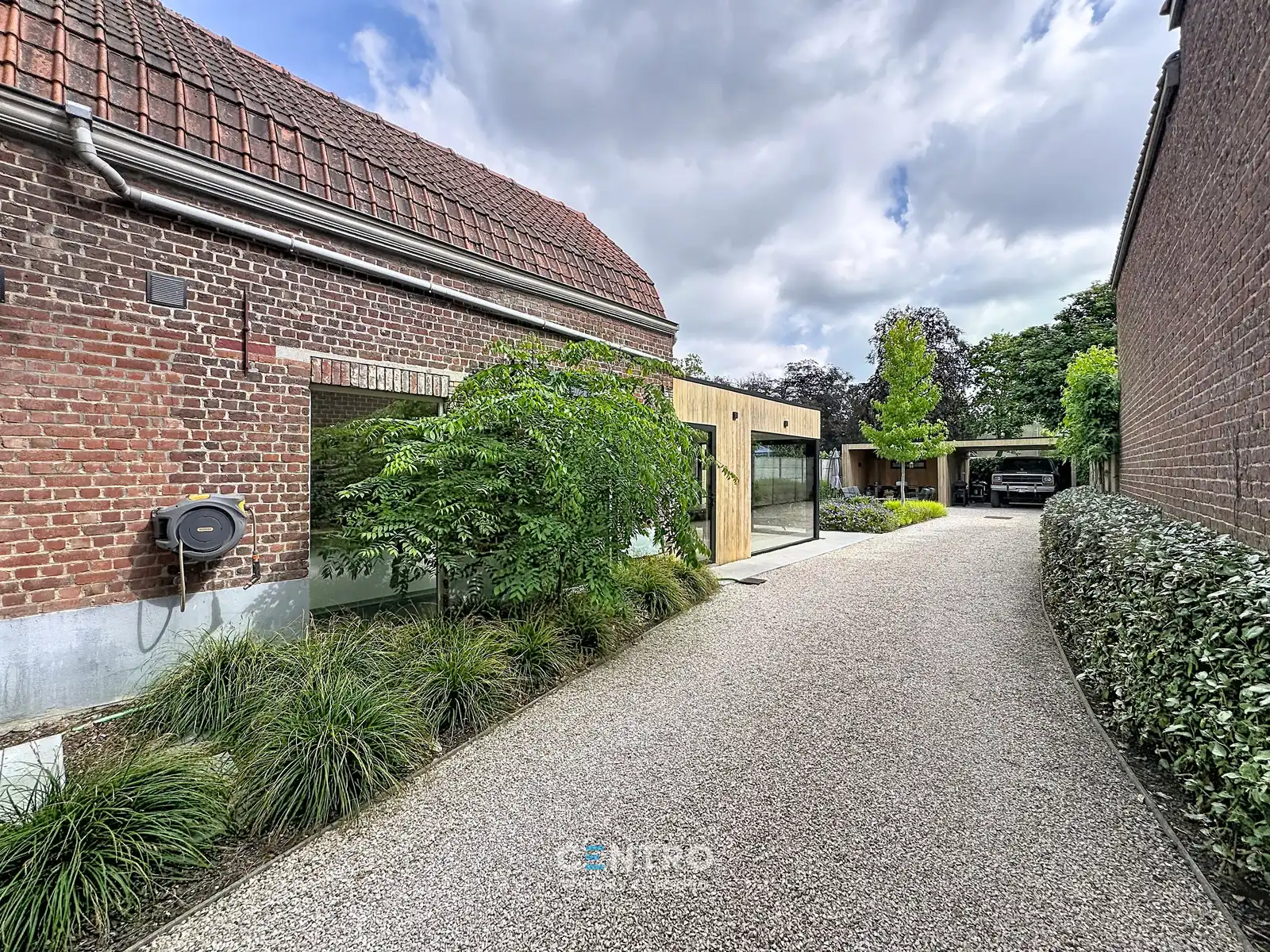 Uiterst CHARMANTE woning te Tielt met 4 slpks, leuke tuin én carport! foto 34
