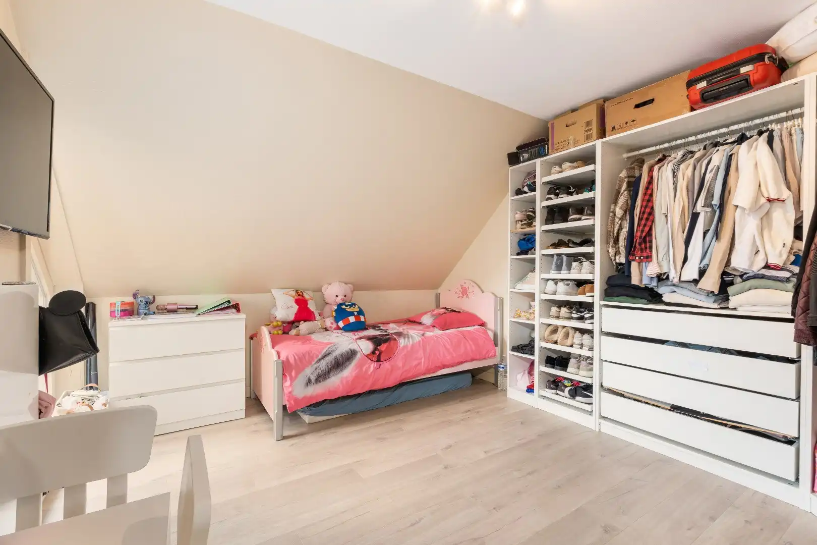 Luxe duplex appartement met 3 slaapkamers en 1 badkamer in Geluwe foto 15