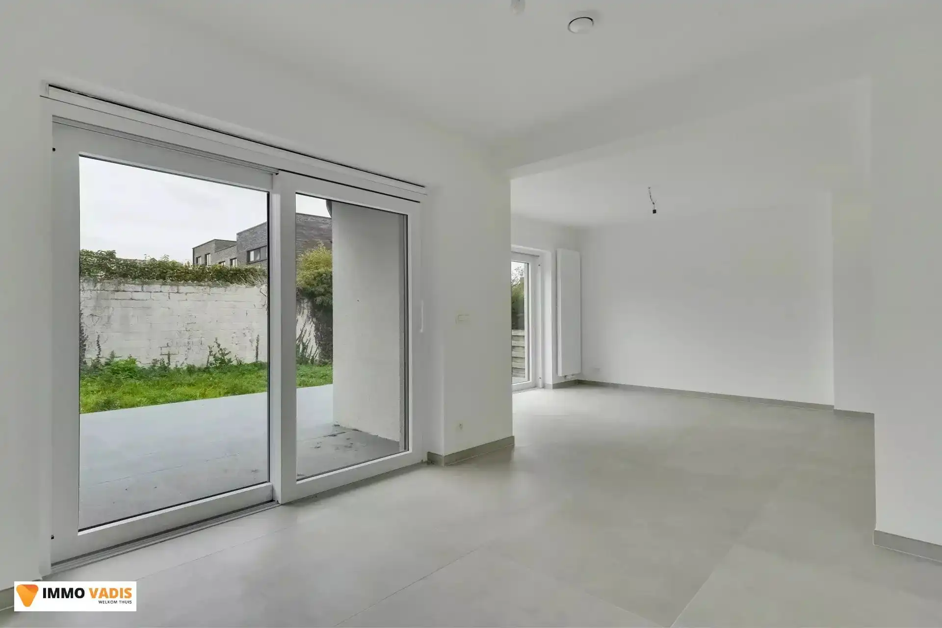 Moderne, energiezuinige woning in groene omgeving foto 10