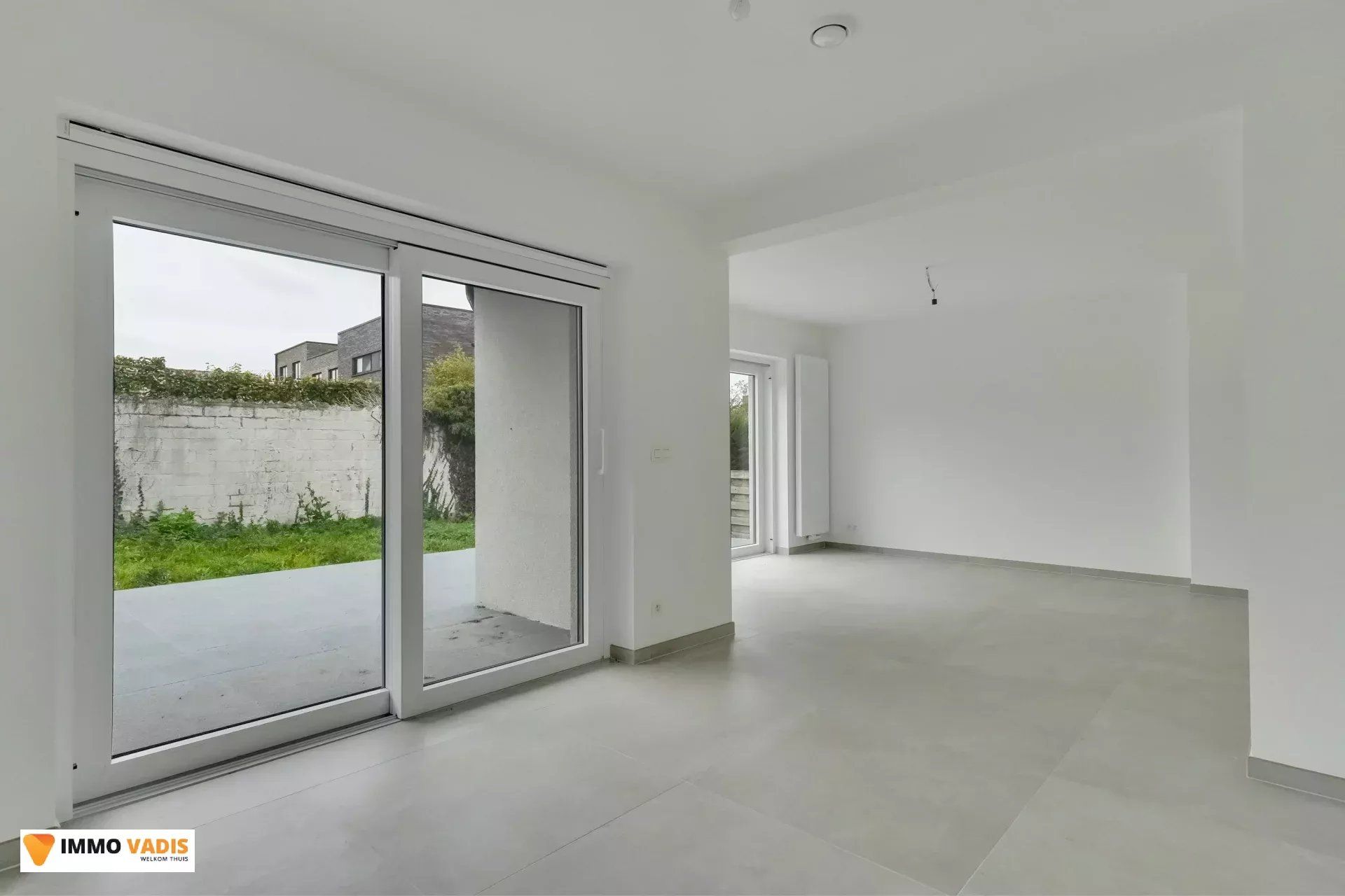 Moderne, energiezuinige woning in groene omgeving foto 8