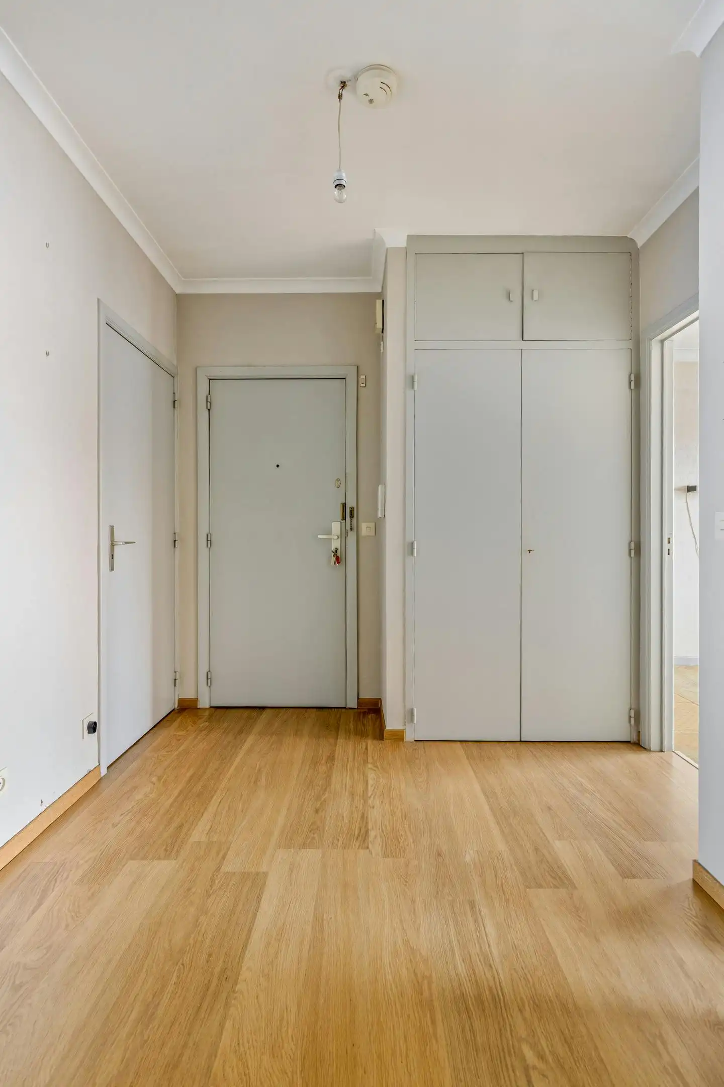 Twee slaapkamer appartement te koop in Kortrijk! foto 6