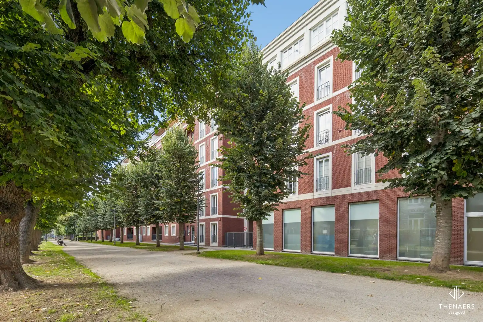 Ruim appartement van 166 m² met 2 terrassen en ondergrondse autostaanplaats in hartje Sint-Truiden. foto 27