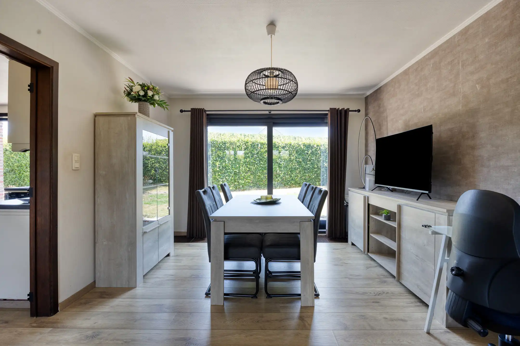 Ruime vrijstaande woning met potentieel foto 7