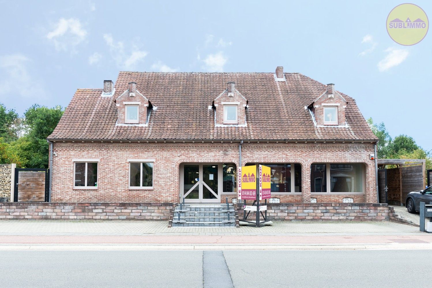 Uniek handelspand met woonst, tuin en tal van mogelijkheden – ideaal als winkel, kantoor, horecazaak, B&B,... foto {{pictureIndex}}