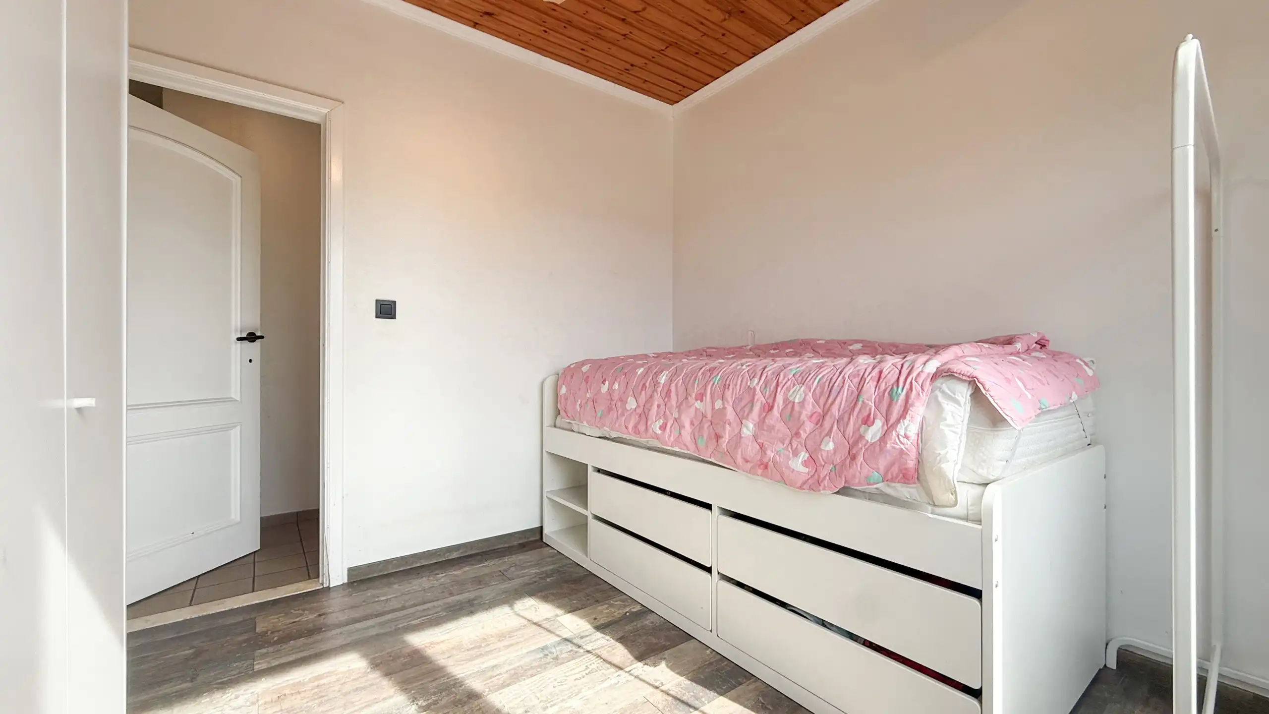 Charmante woning met 3 slpks, grote tuin en ruime zolder! foto 22