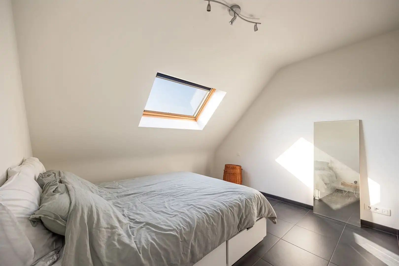 Dakappartement met 1 slaapkamer foto 8