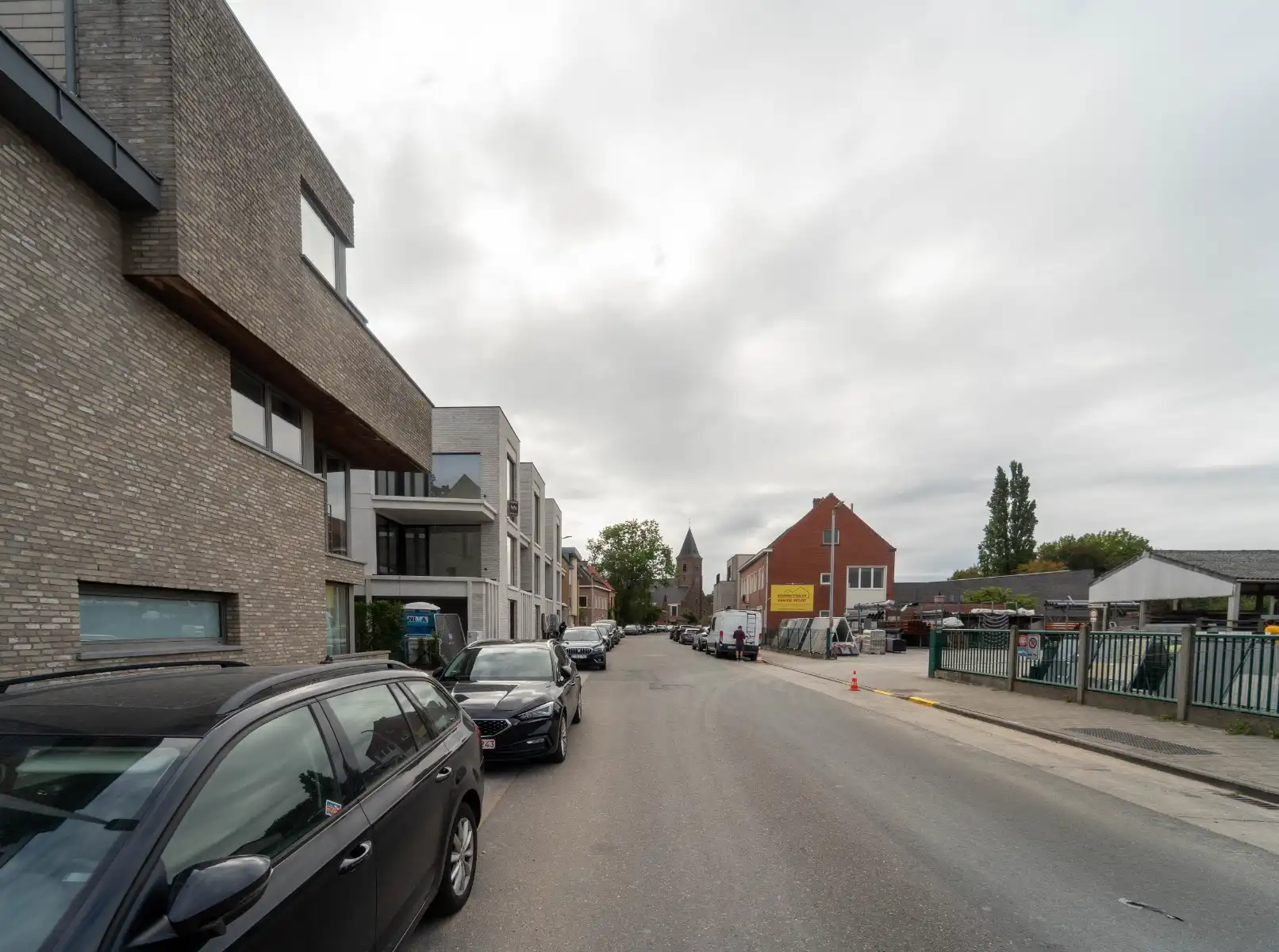 Zeer bereikbaar handelspand (119m²) met meerdere open ruimtes en tuin in Zwijnaarde foto 25