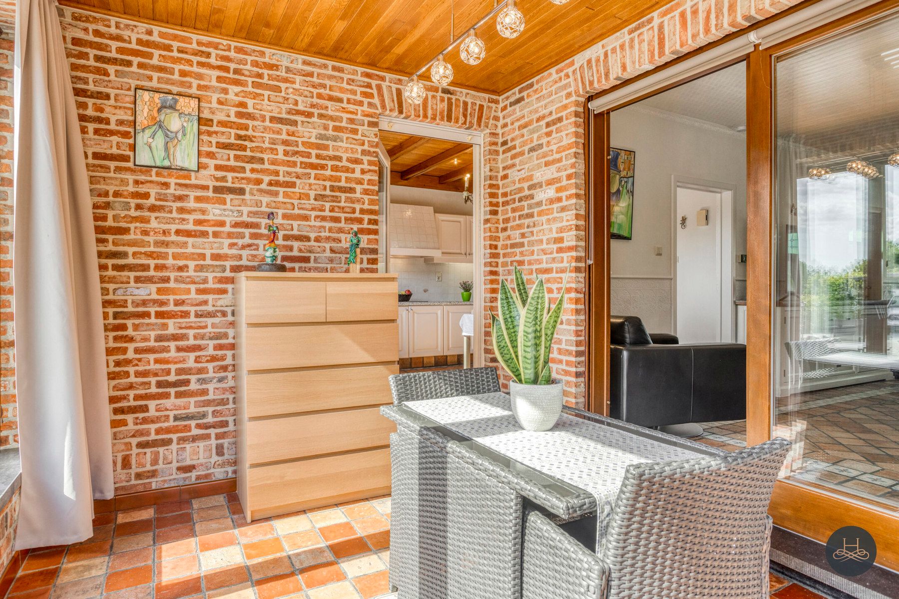 Perfect onderhouden en ruime woning met prachtige ZW tuin foto 15