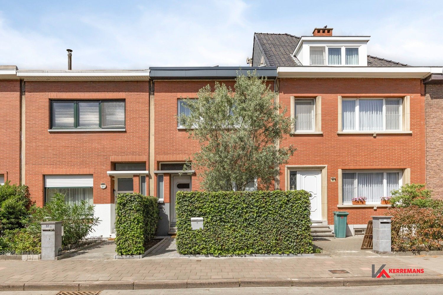 Instapklare woning met 2 slaapkamers en tuin. foto {{pictureIndex}}
