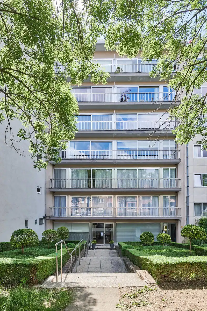 Instapklaar en energiezuinig appartement met topligging!  foto {{pictureIndex}}