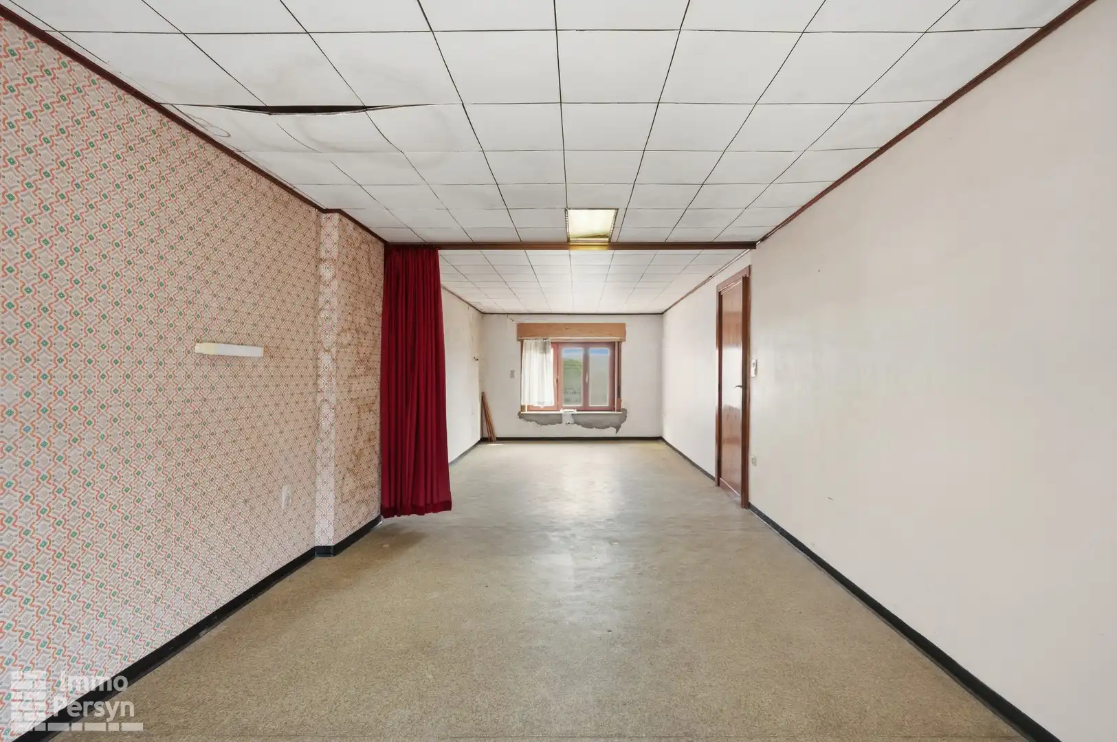 Te renoveren woning met zuidtuin en achteringang met garages foto 13