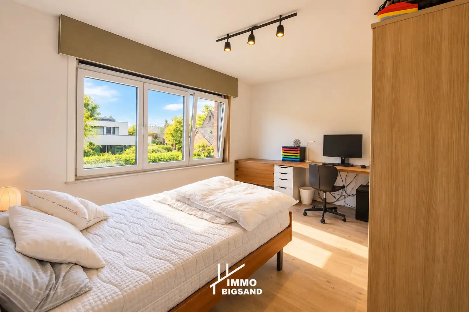 Gerenoveerde halfopen woning met authentieke elementen met 3 slaapkamers en garage foto 15