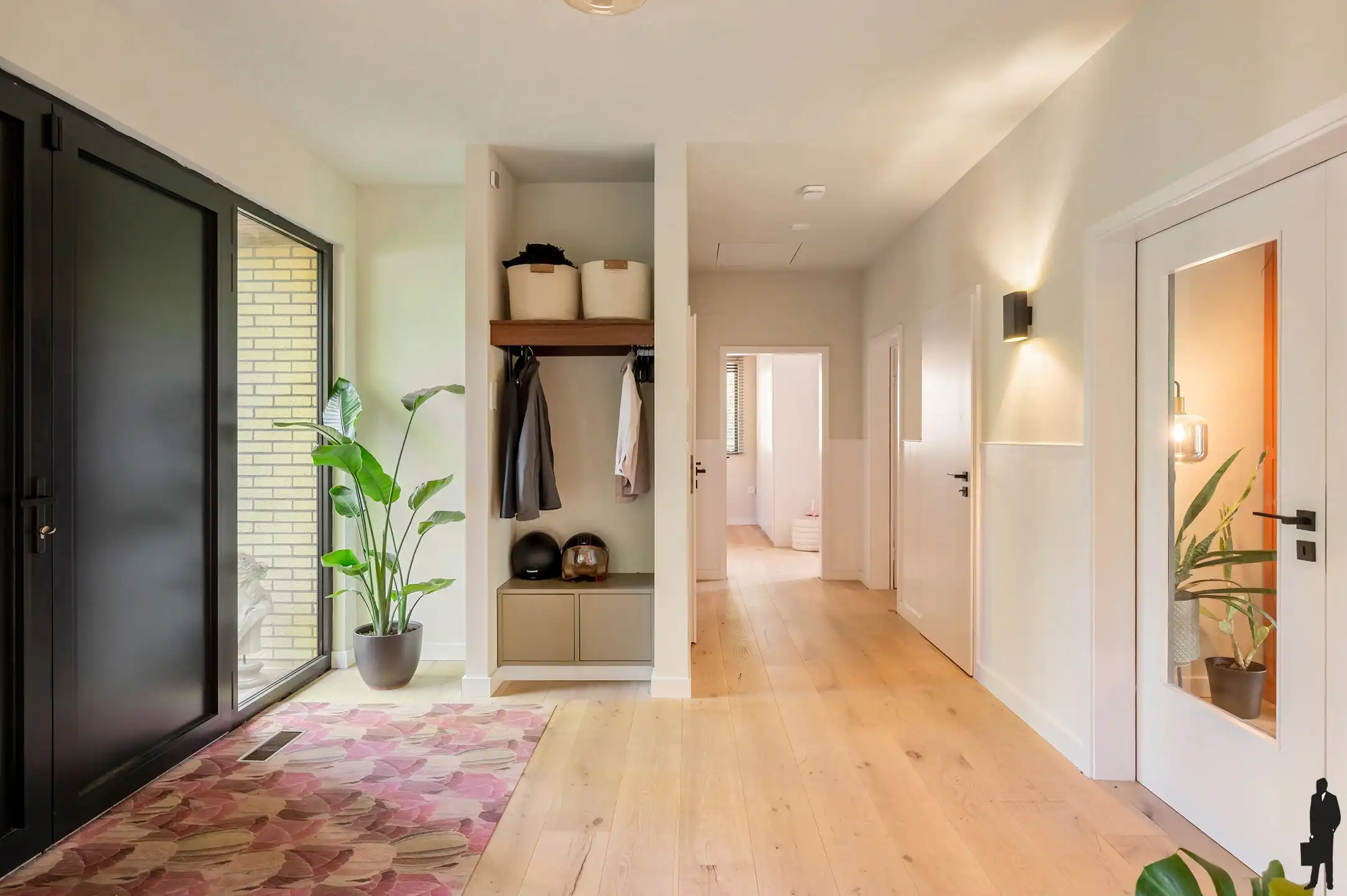 Volledig vernieuwde laagbouwvilla met 4 slaapkamers op residentiële ligging te Dennendael. foto 5
