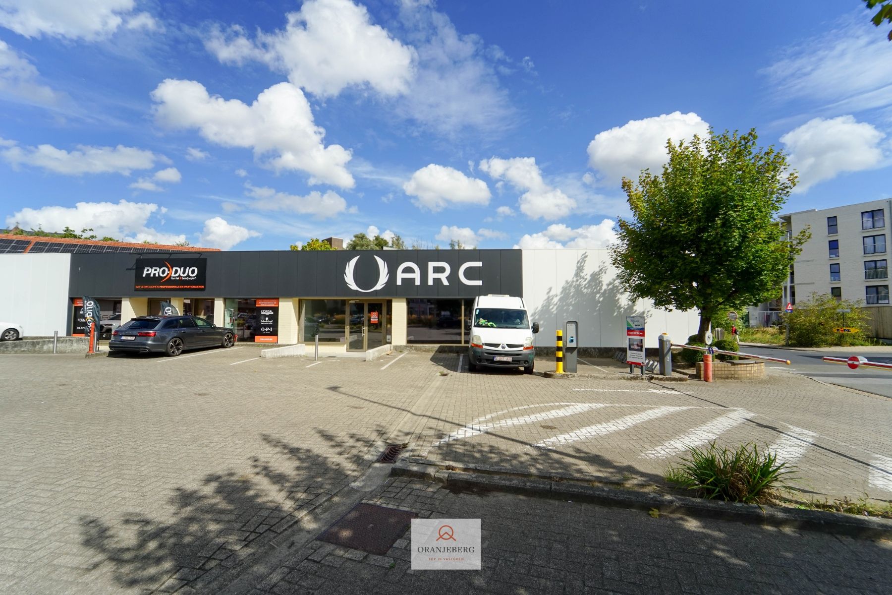 Winkelruimte te huur op goede locatie foto 3