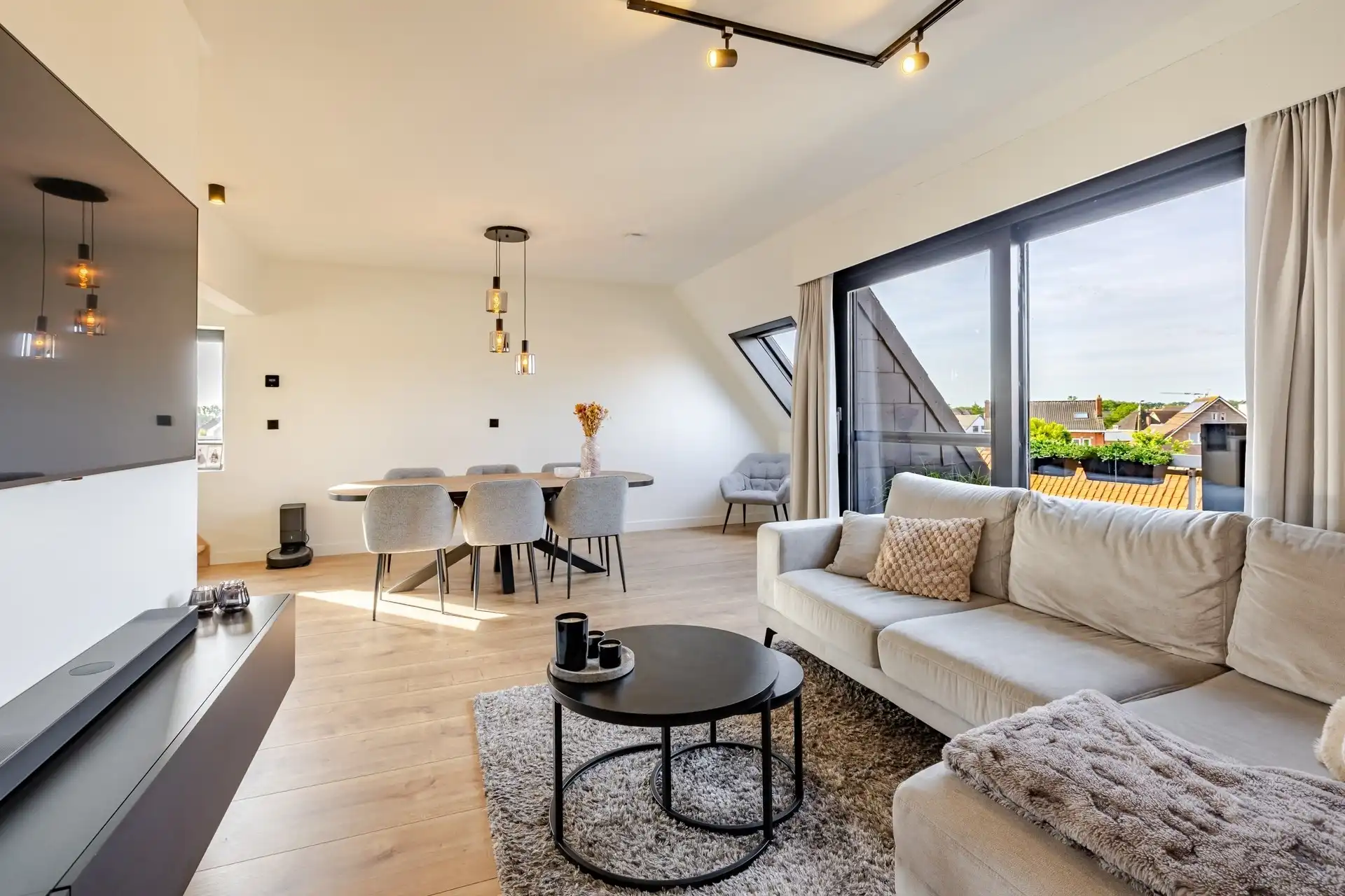 Prachtig gerenoveerd appartement in de dorpskern! foto 11