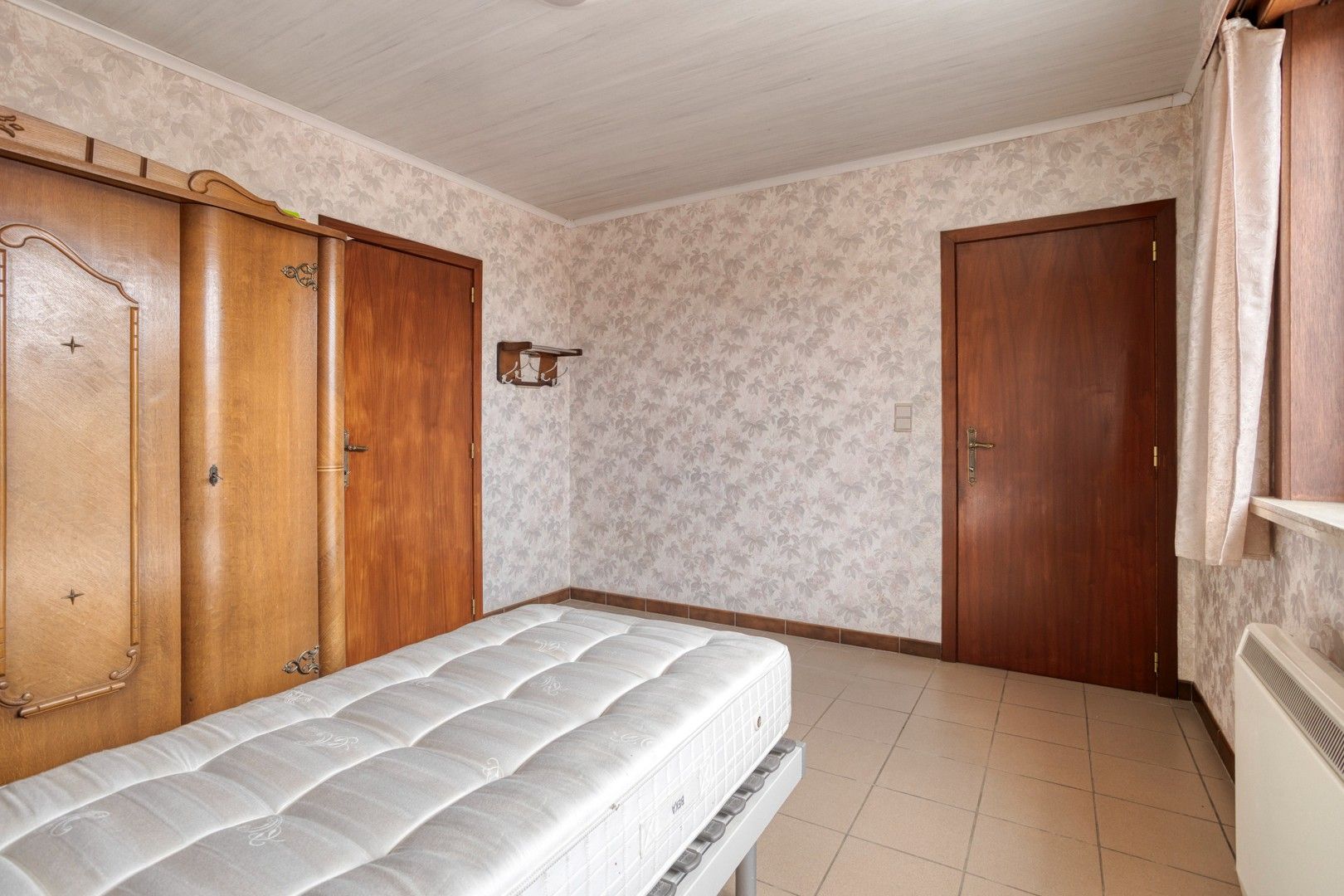 Alleenstaande woning met grote tuin en weiland op 3.846 m² foto 8