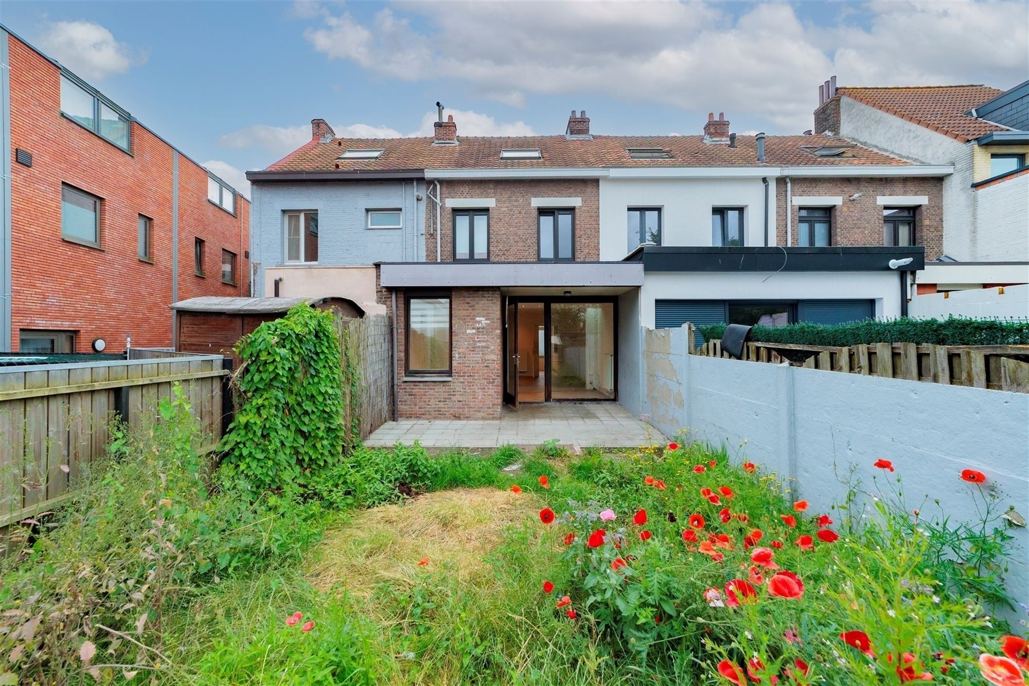 Leuke woning met 3  slaapkamers en gezellige tuin foto 2