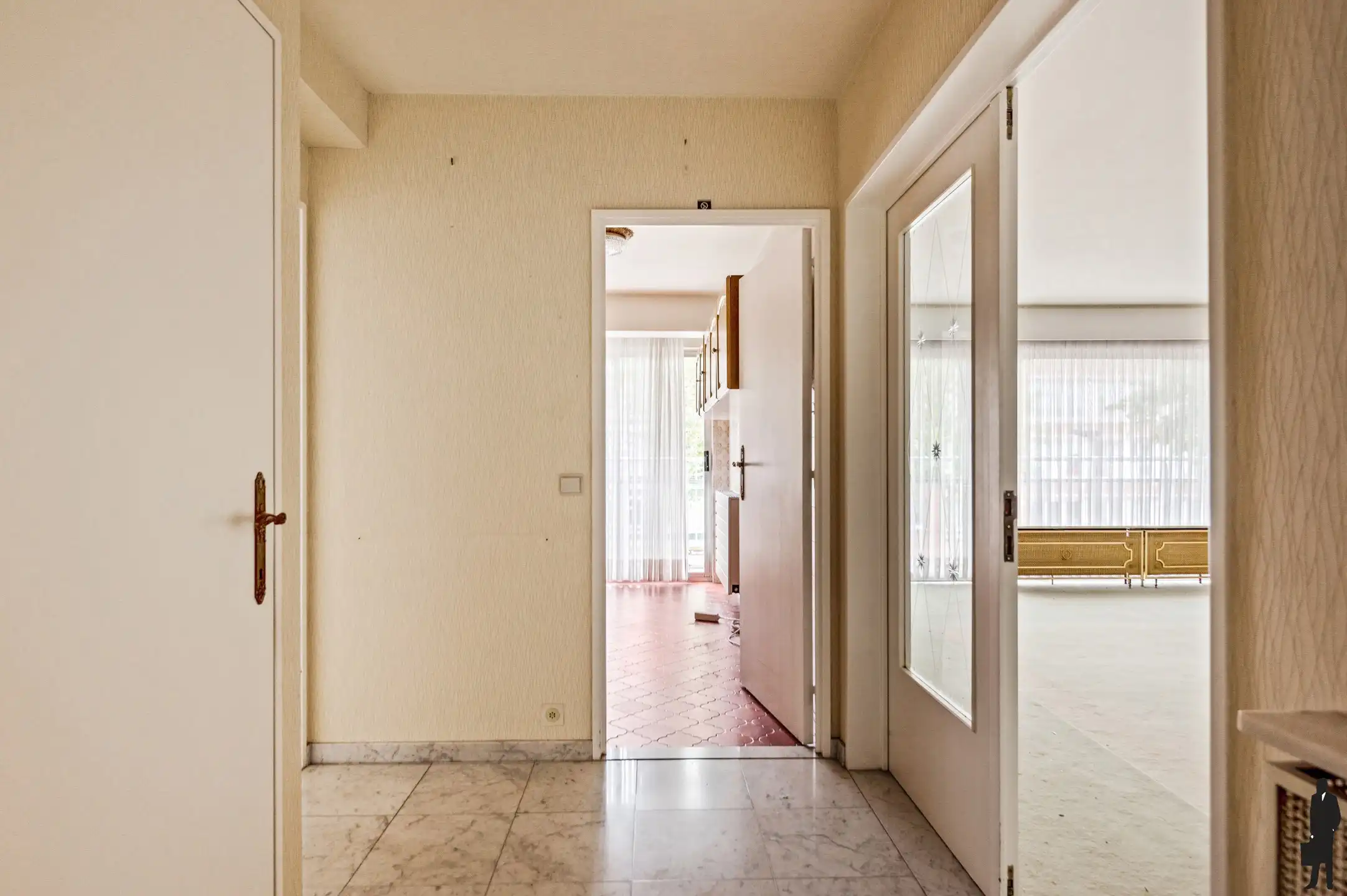 Lichtrijk appartement op een gegeerde locatie foto 3