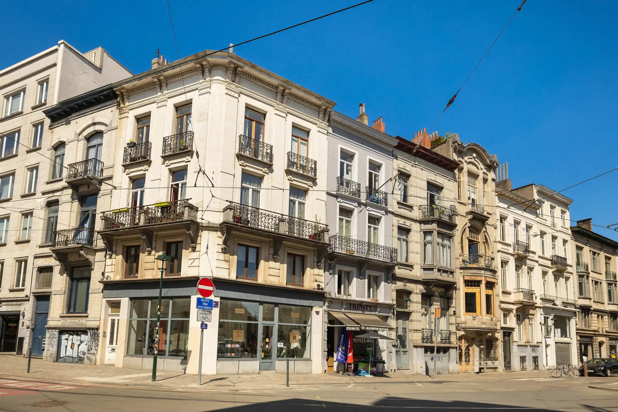 Volledig gerenoveerd appartement met 2 slaapkamers  foto 17