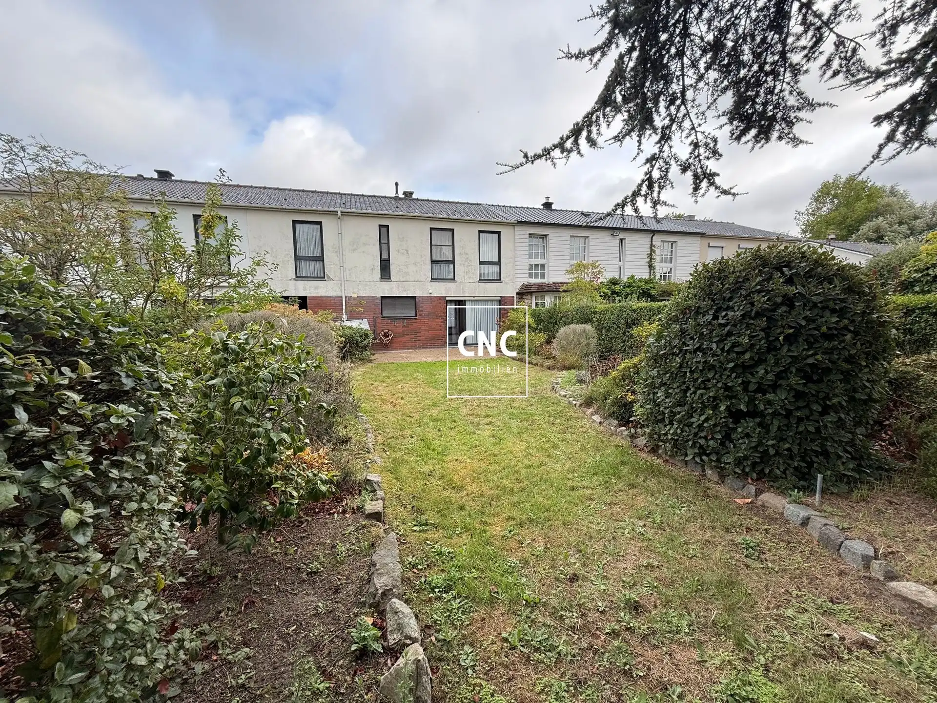 Ruime rijwoning met 5 slaapkamers en zuidgerichte tuin foto 18