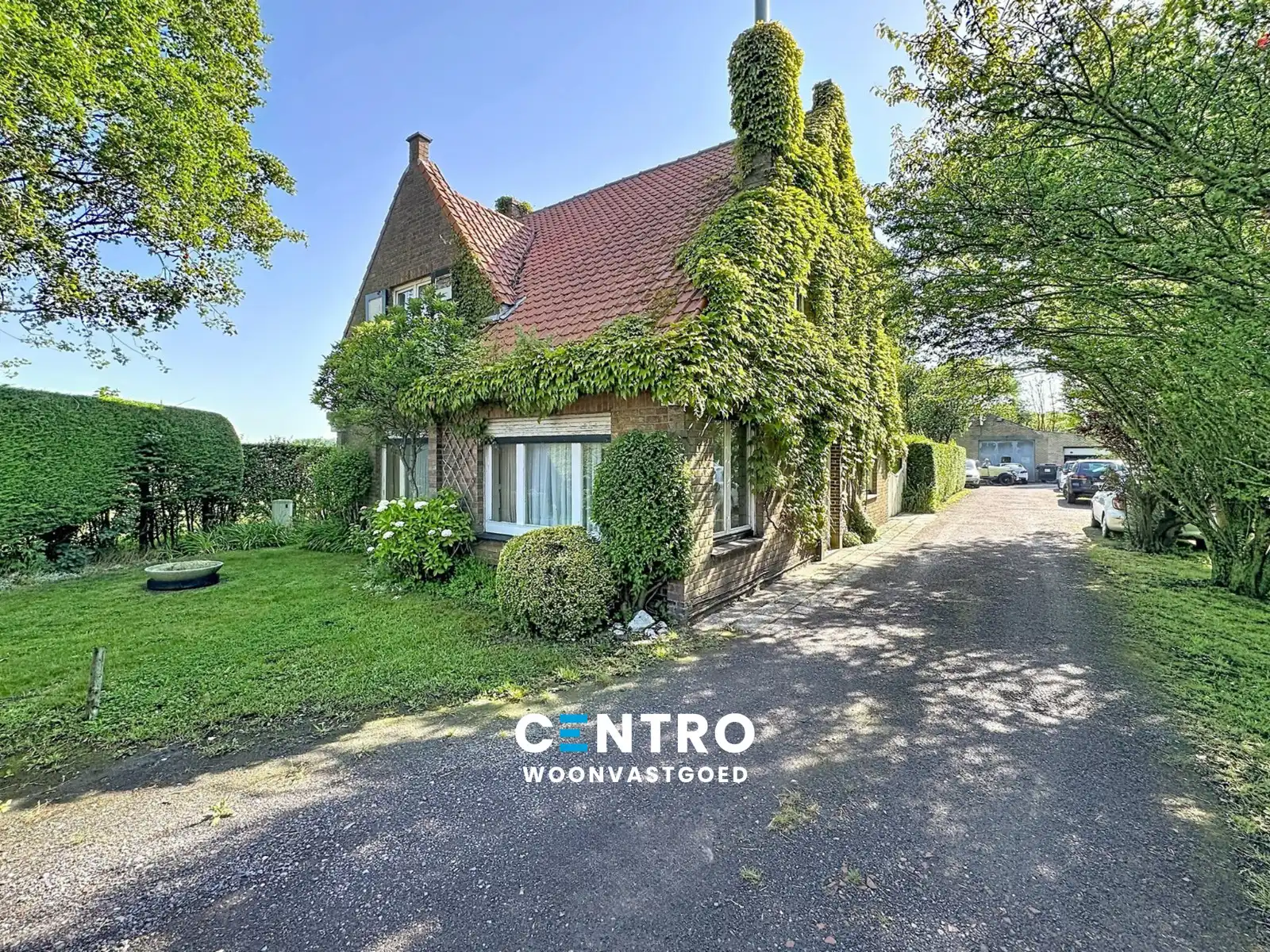 Woning met opslagruimte (313m2) op 3.196m2 grond te Lissewege! foto 3