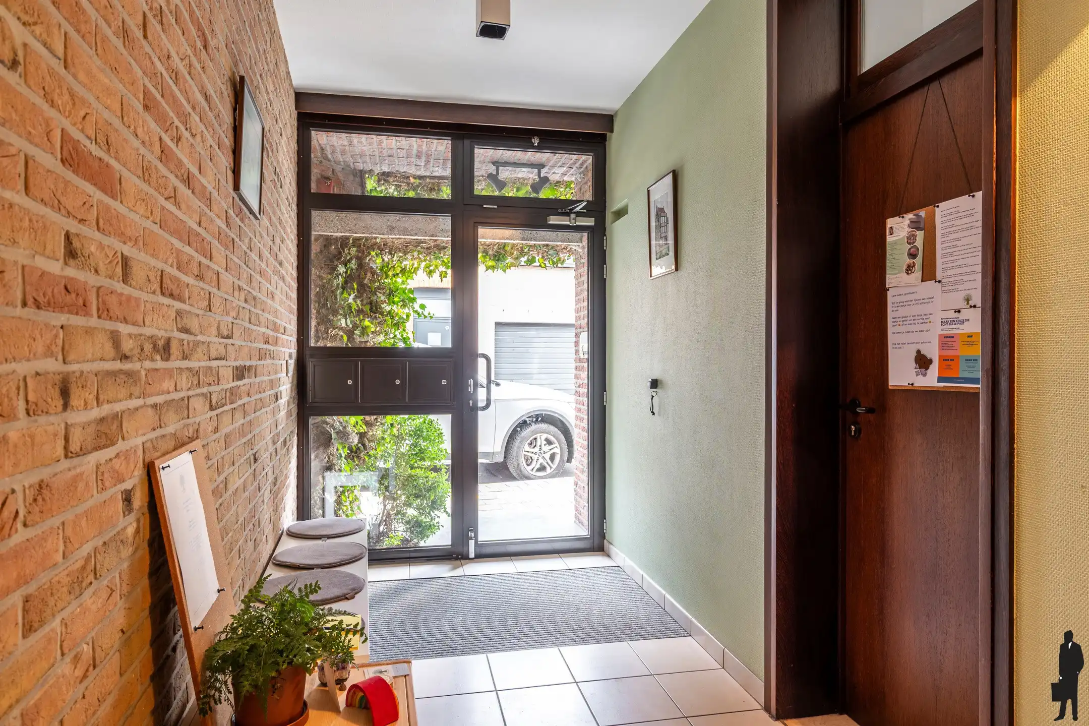 Gunstig gelegen opbrengsteigendom nabij centrum van Duffel foto 2