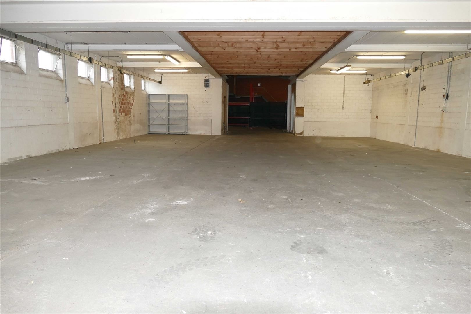 Woning met kantoren en magazijn van 1500m² foto 35