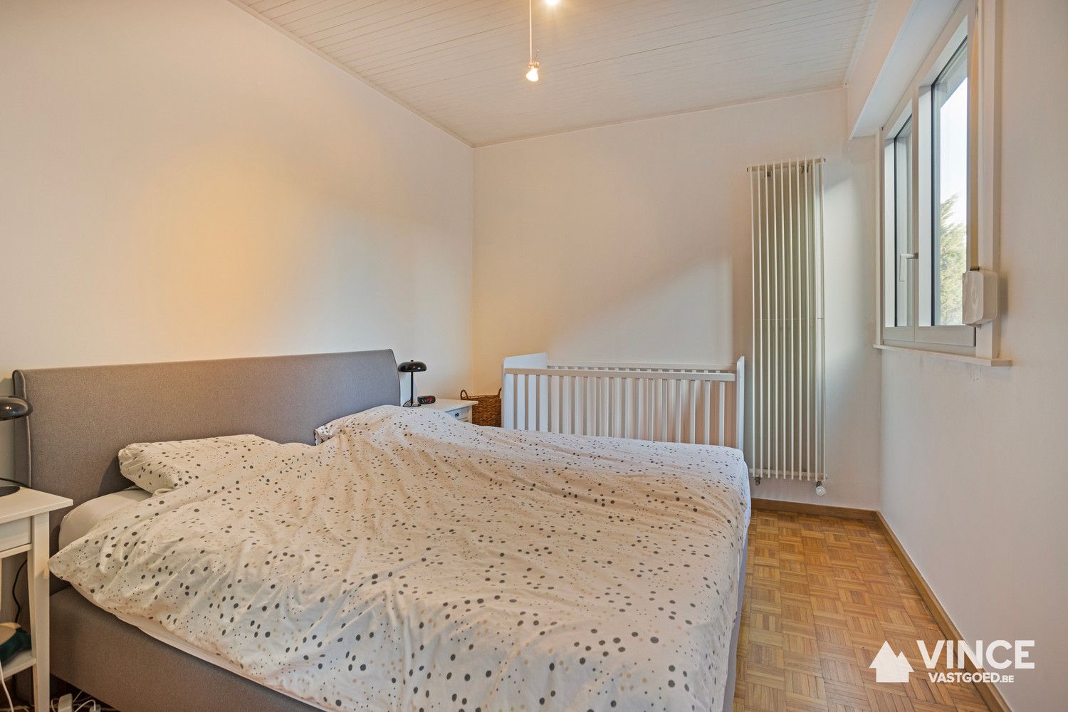 Prachtig huis met indrukwekkende elementen, ruime indeling en leuke tuin foto 25