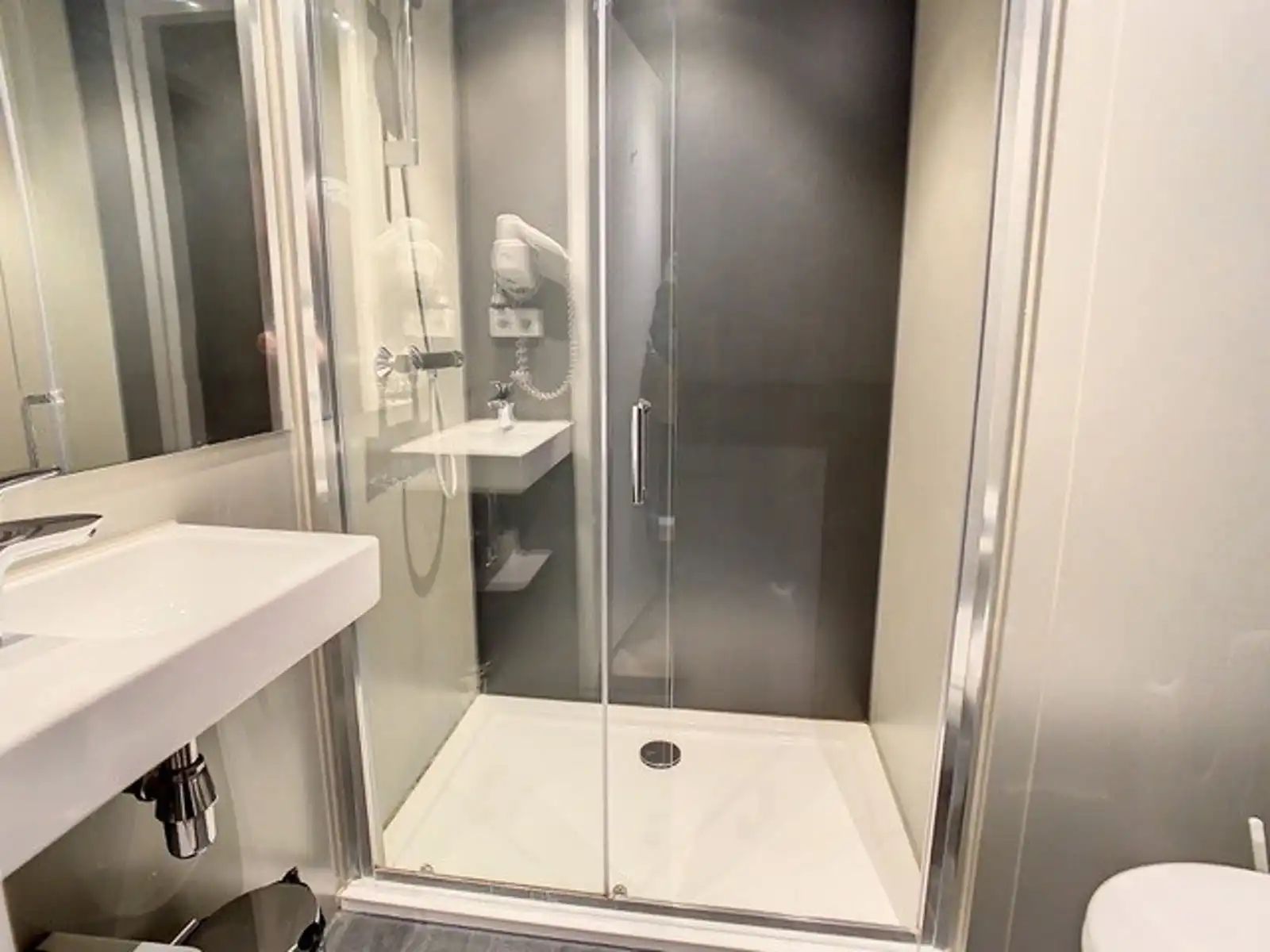 Vakantie appartement te koop in Houthalen-Helchteren! foto 11