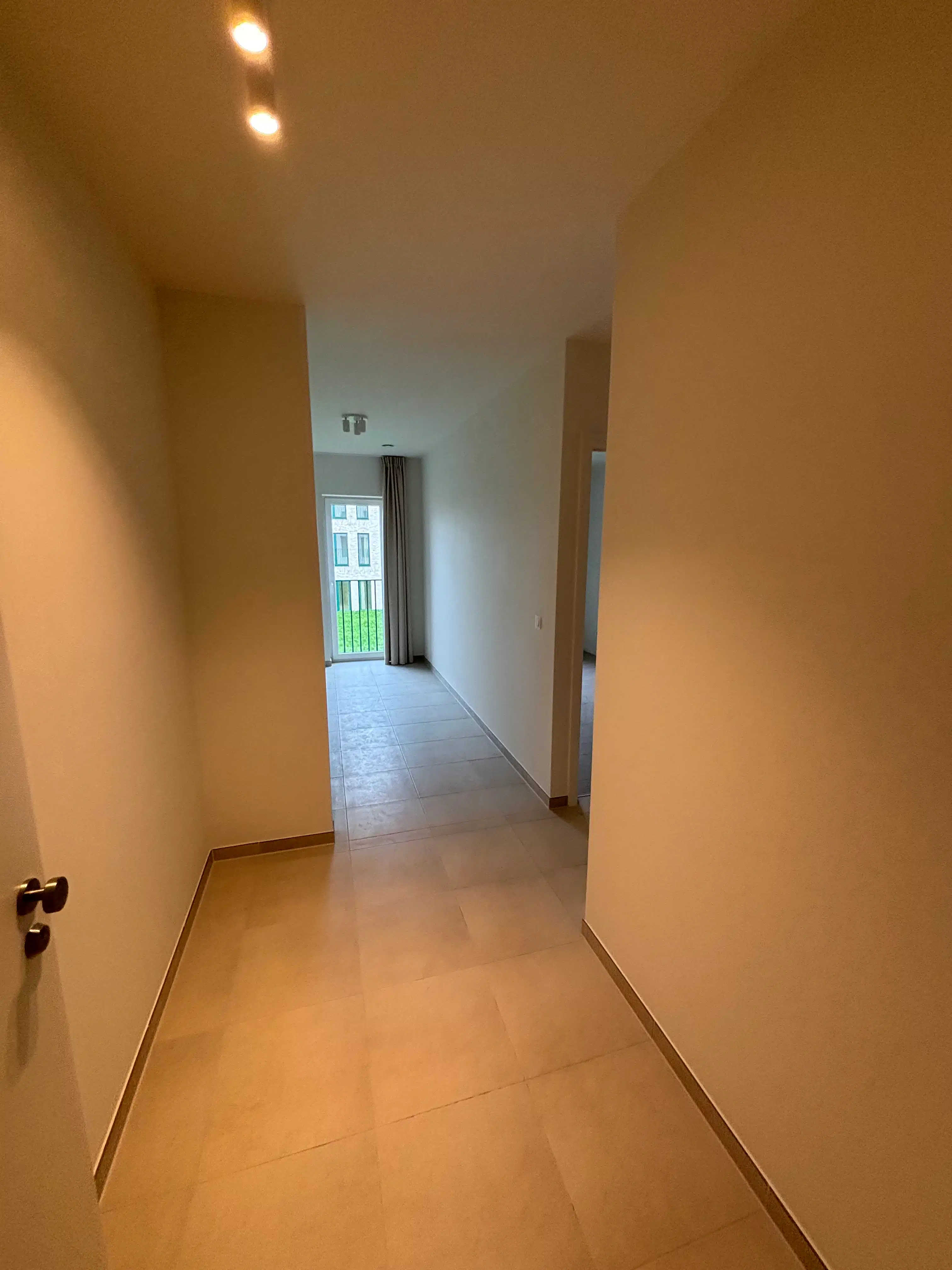 Rustig en Energiezuinig Wonen: Nieuwbouwappartement met 2 Slaapkamers en Bureau foto 2