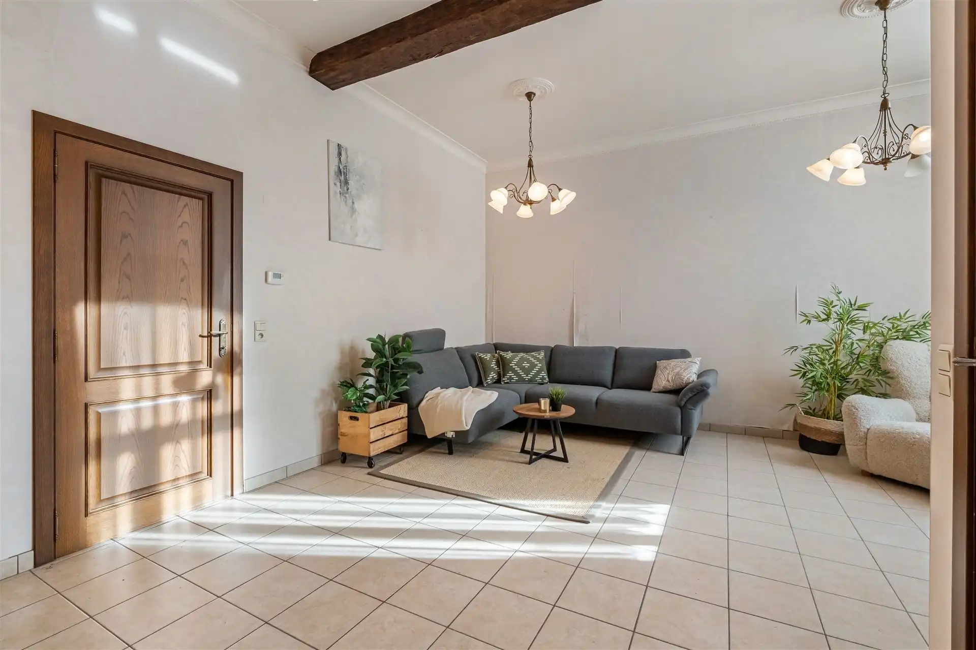 Woning met handelsgedeelte en opslagplaats. foto 13