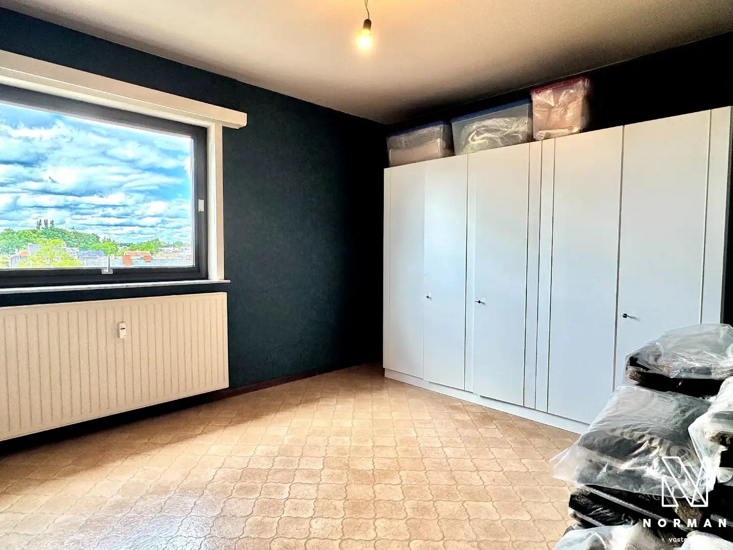 Instapklaar 2-slaapkamer appartement inclusief autostaanplaats en terras te koop in Kuurne! foto 12