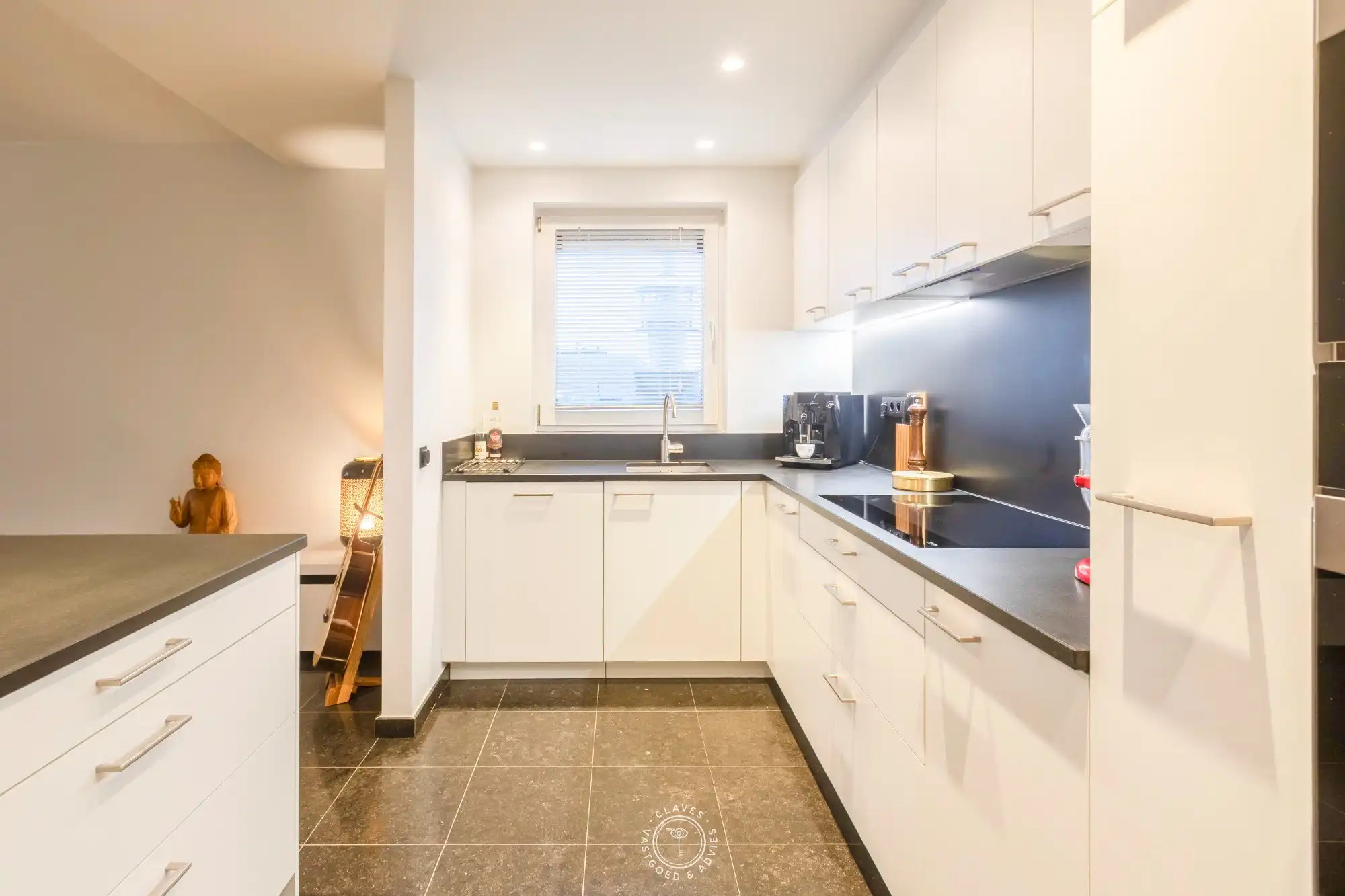 High-end afgewerkt twee slaapkamer appartement foto 6