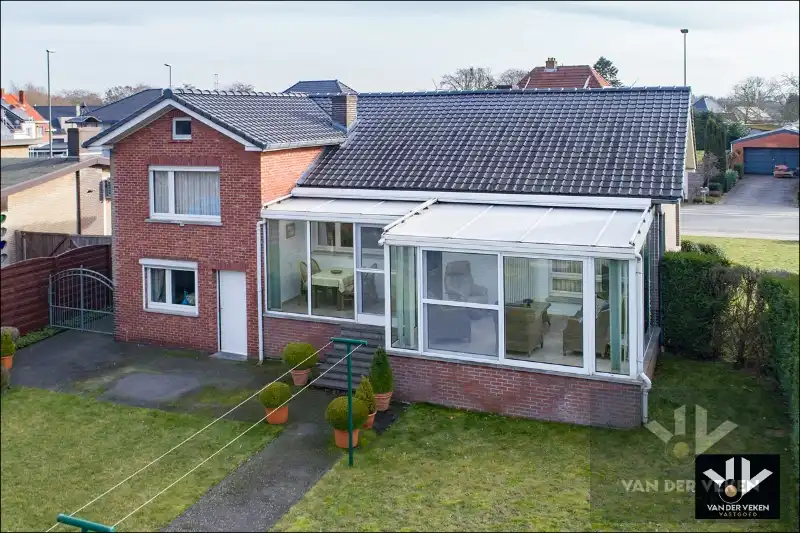 SPLIT-LEVEL WONING OP PERCEEL VAN 07a80ca ZEER GOEDE BEREIKBAARHEID foto 20