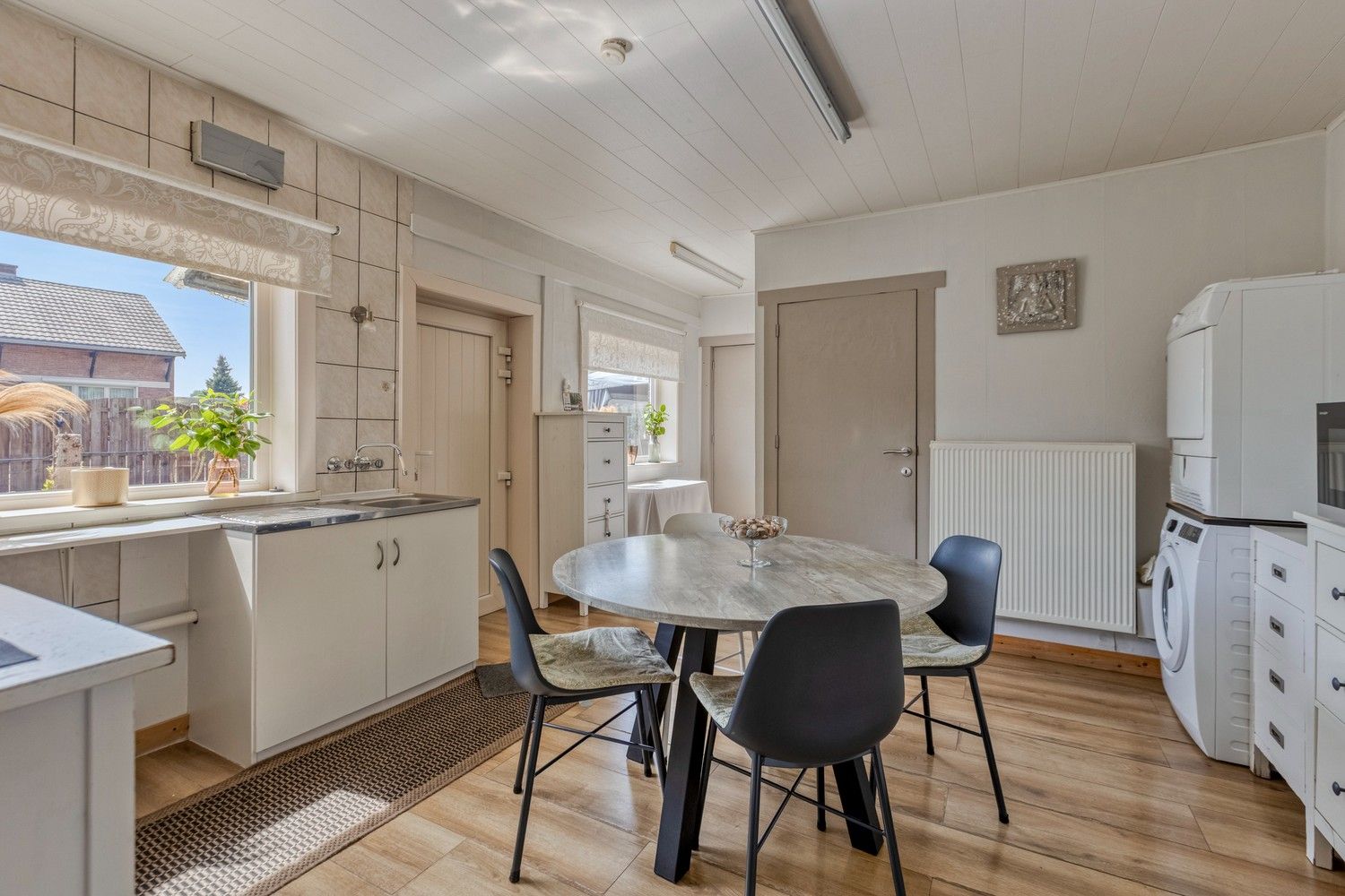 Gezinswoning met drie slaapkamers en veel potentieel in het landelijke Uikhoven (Maasmechelen) foto 16