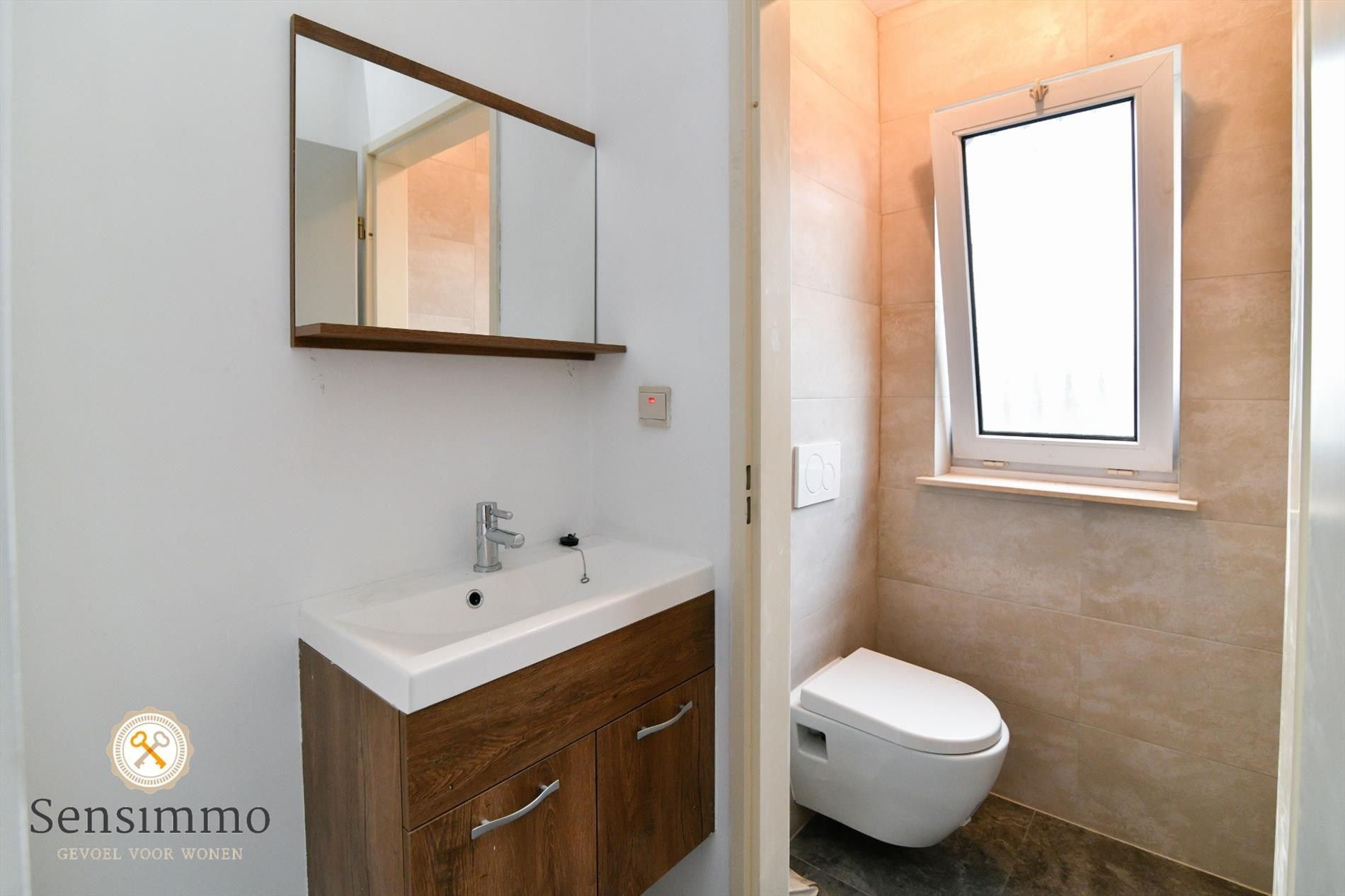 Prachtig gelegen modern 2slpk-appartement met garagebox foto 12
