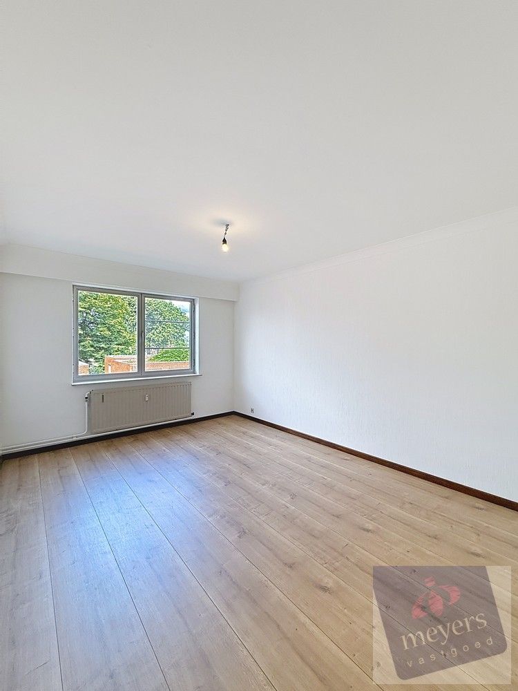 Instapklaar appartement met balkon en garage op toplocatie in Kuringen foto 15