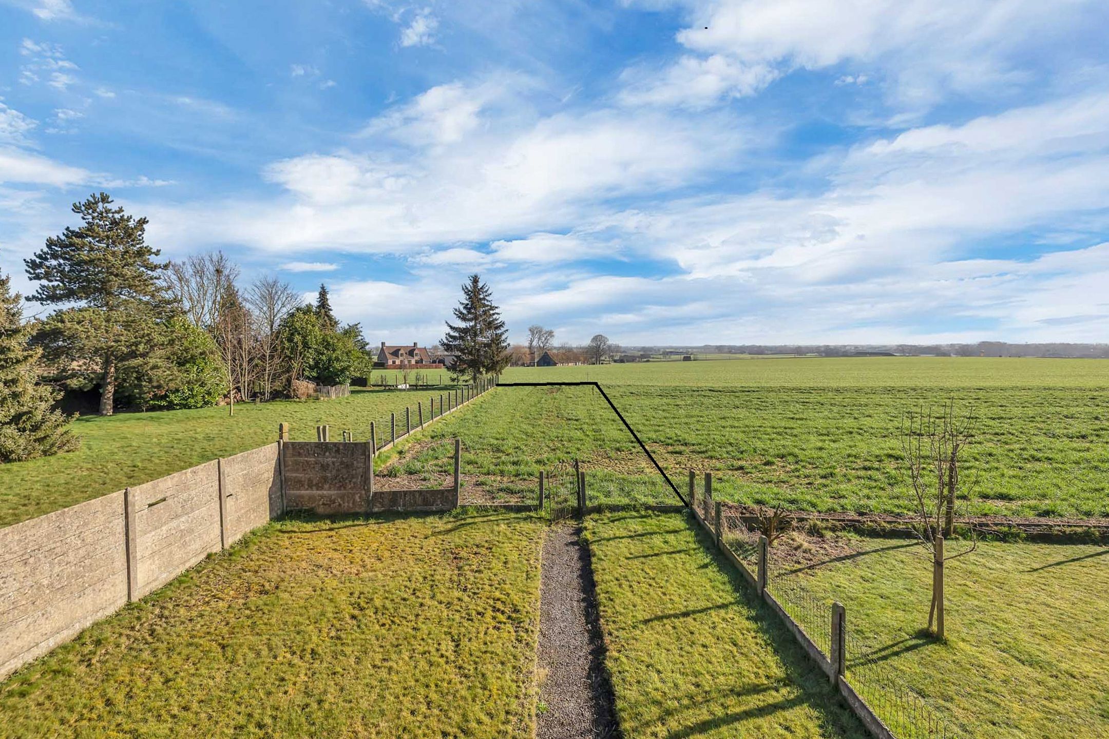 Woning met veel mogelijkheden in Aarsele foto 15