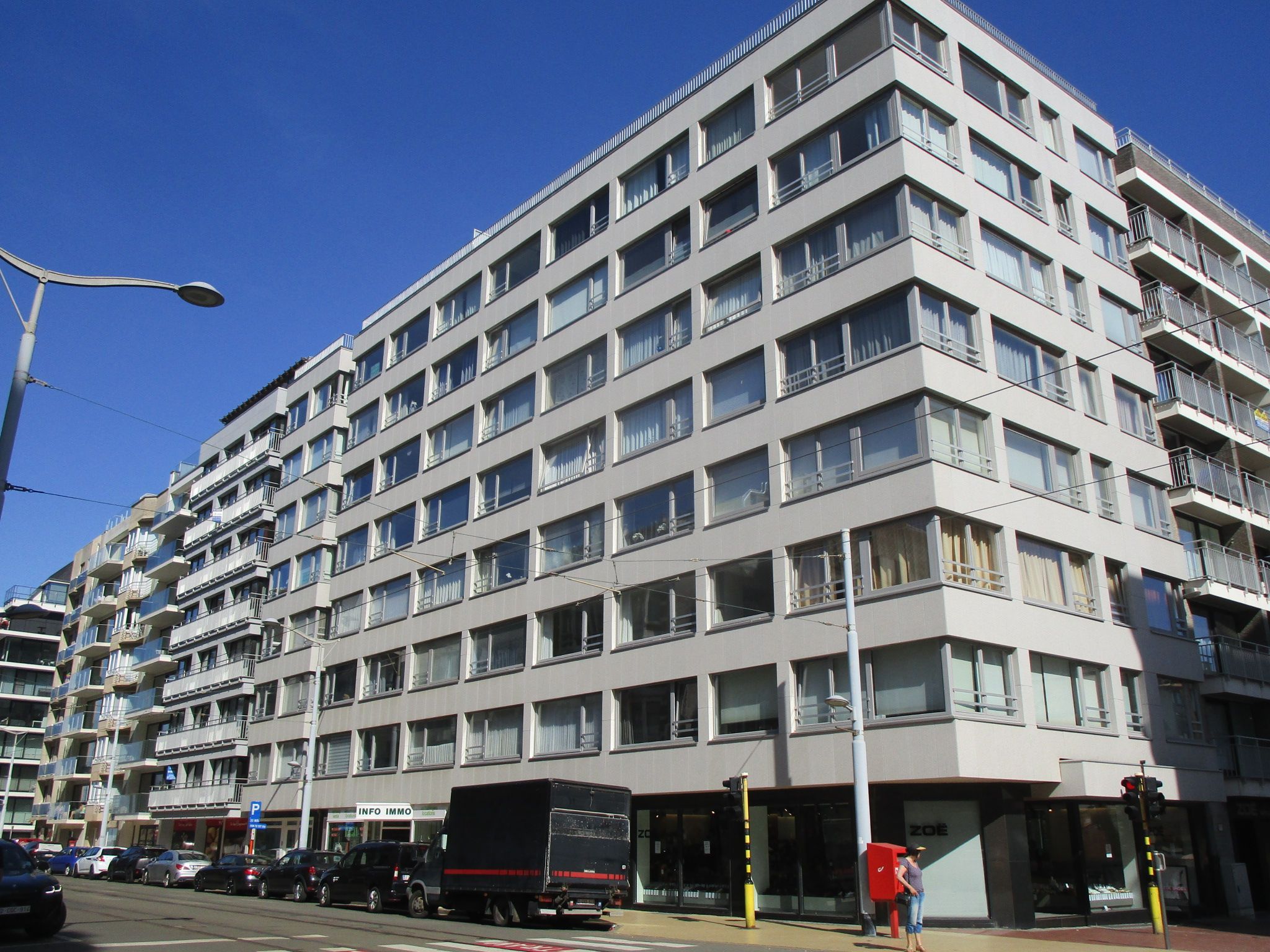 Volledig gerenoveerde studio in volle centrum op 75m van zee. foto 11