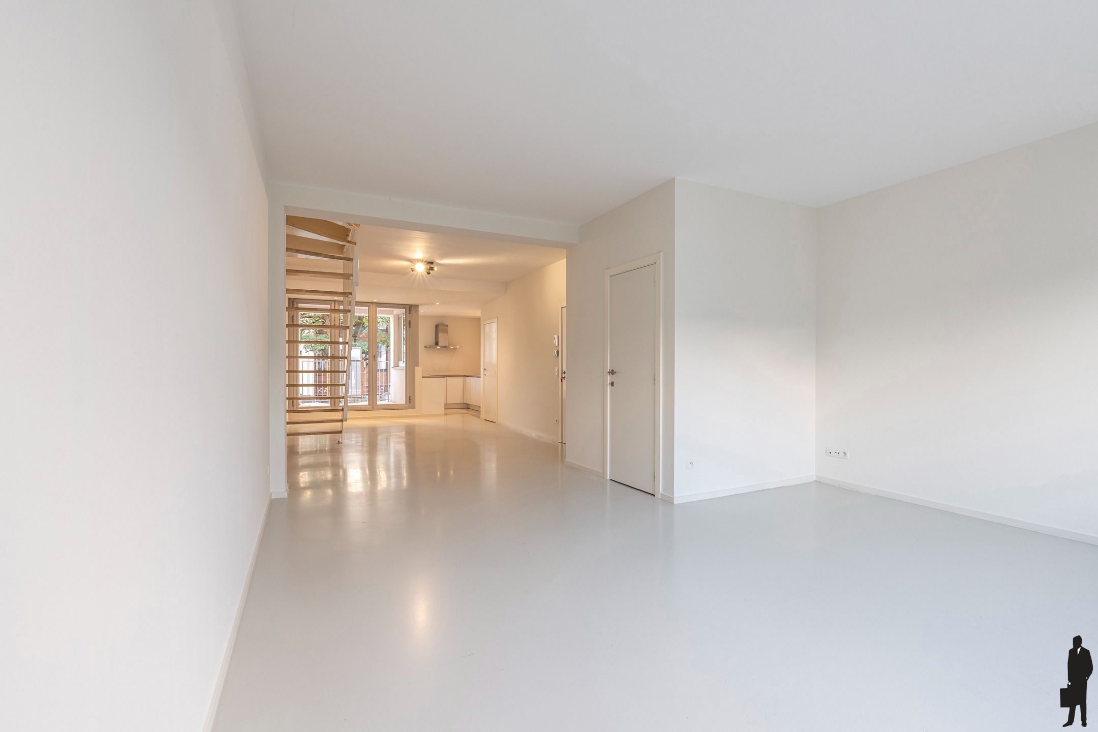 Duplex (ca. 140m²) met 3 slpks, 2 badks en overdekt Z terras foto {{pictureIndex}}
