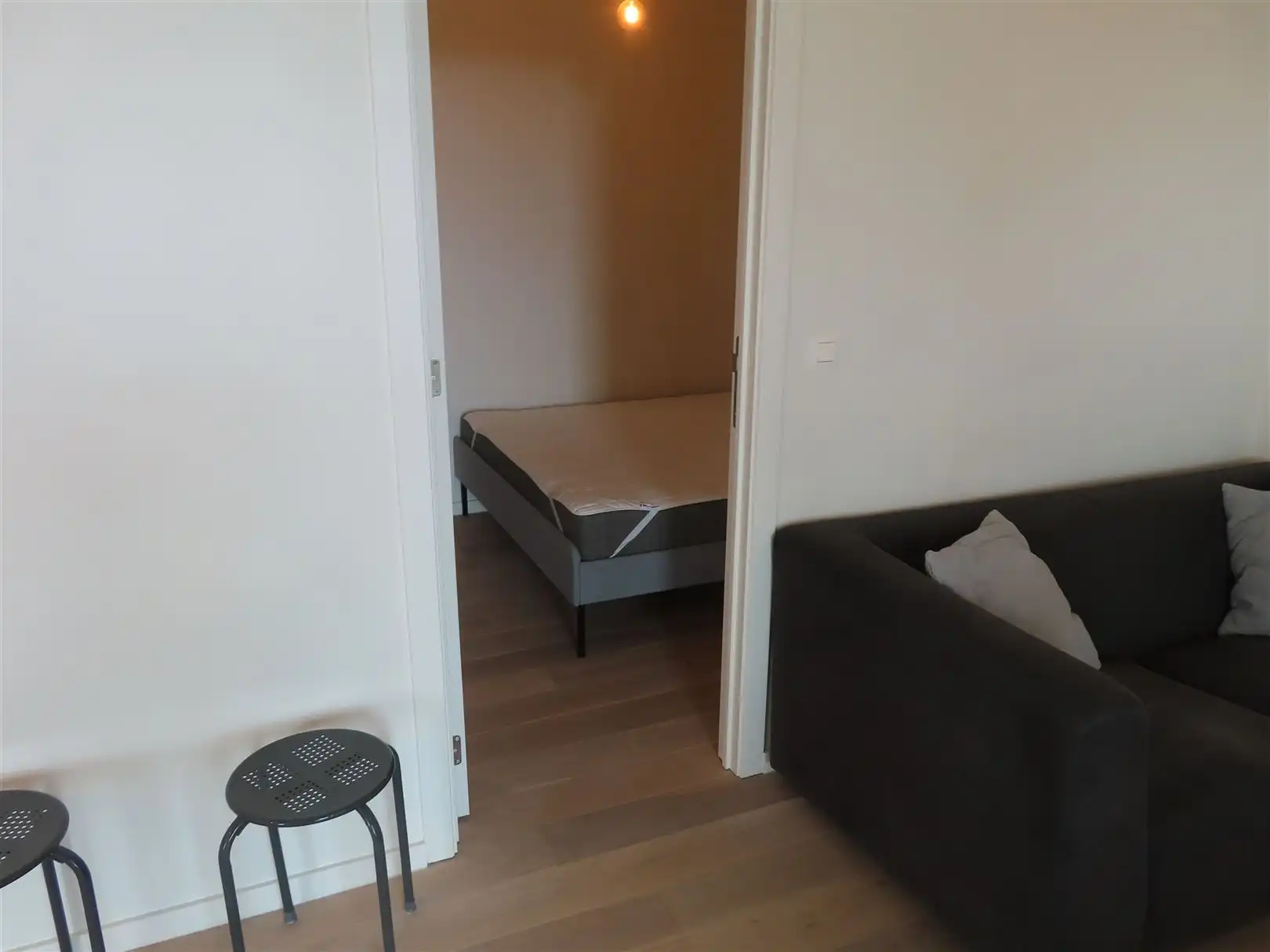 Gemeubelde studio met terras op het Nieuw Zuid!   foto 4