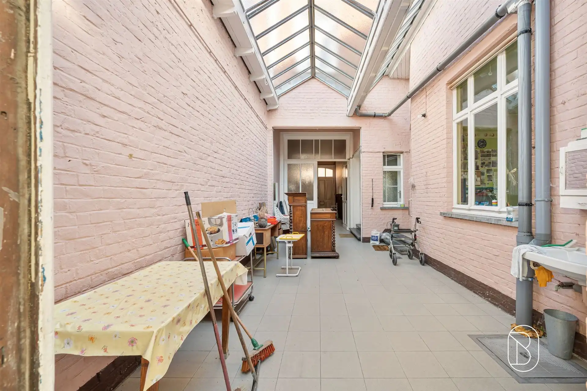 Ruime herenwoning met tuin en atelier! foto 19