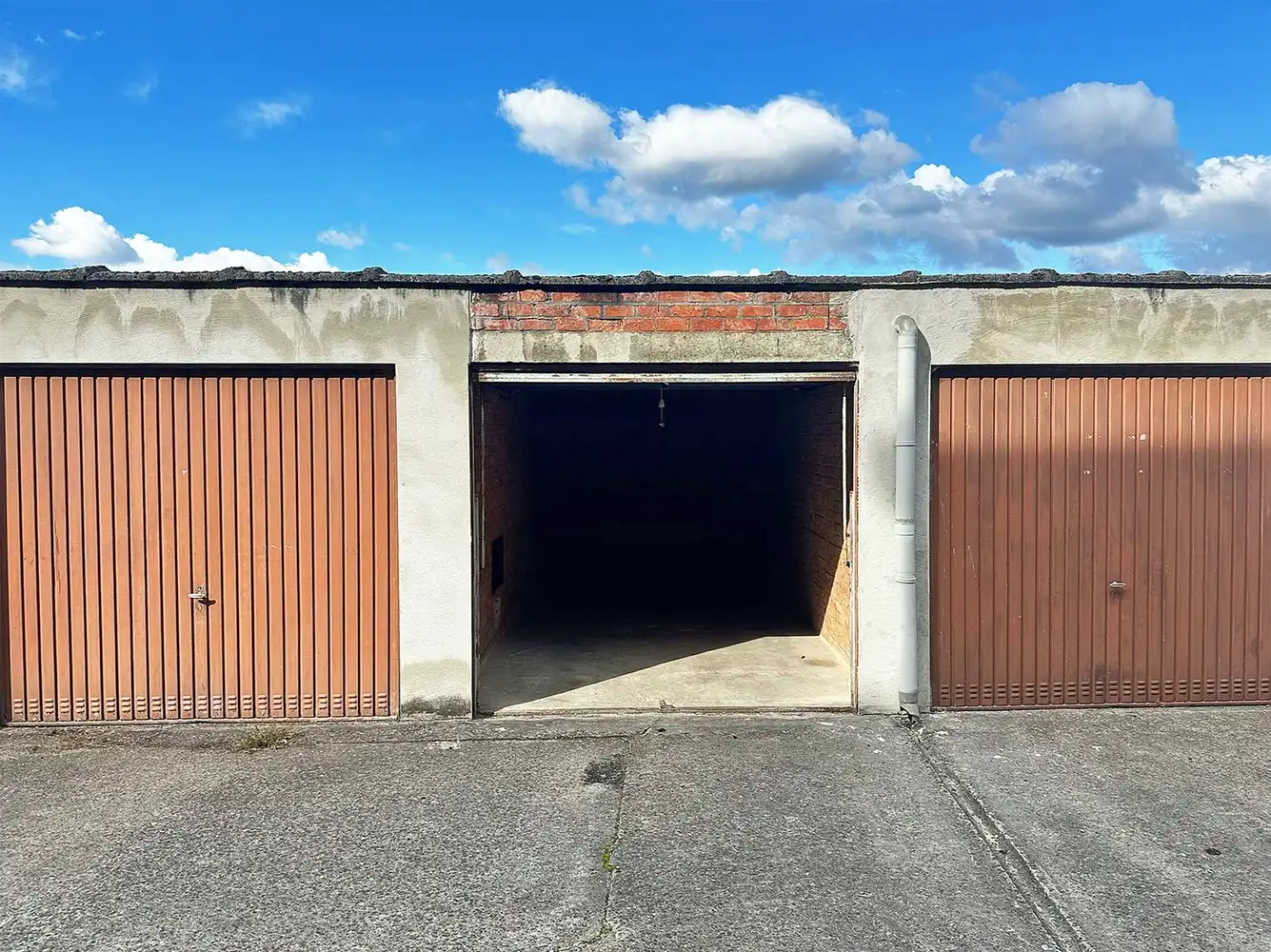 Garagebox te koop in Deurne! foto {{pictureIndex}}