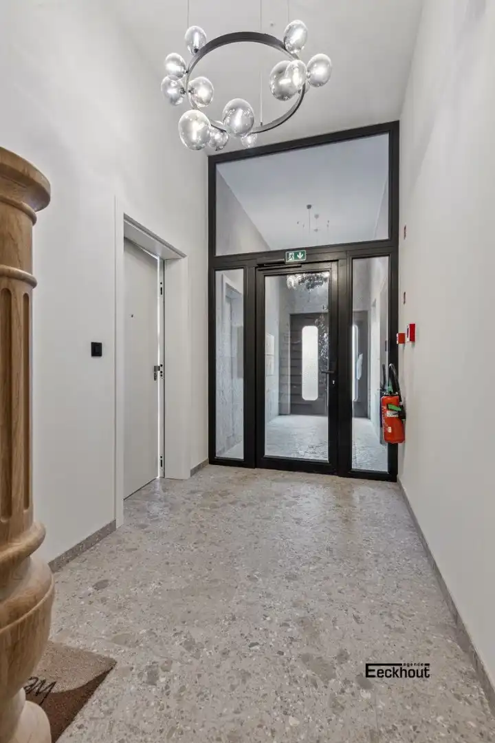 Luxe-appartement op het gelijkvloers met 2 slaapkamers en terras! foto 16