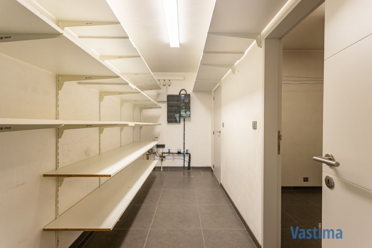 Ruime instapklare gezinswoning met zonnige tuin en garage foto 13