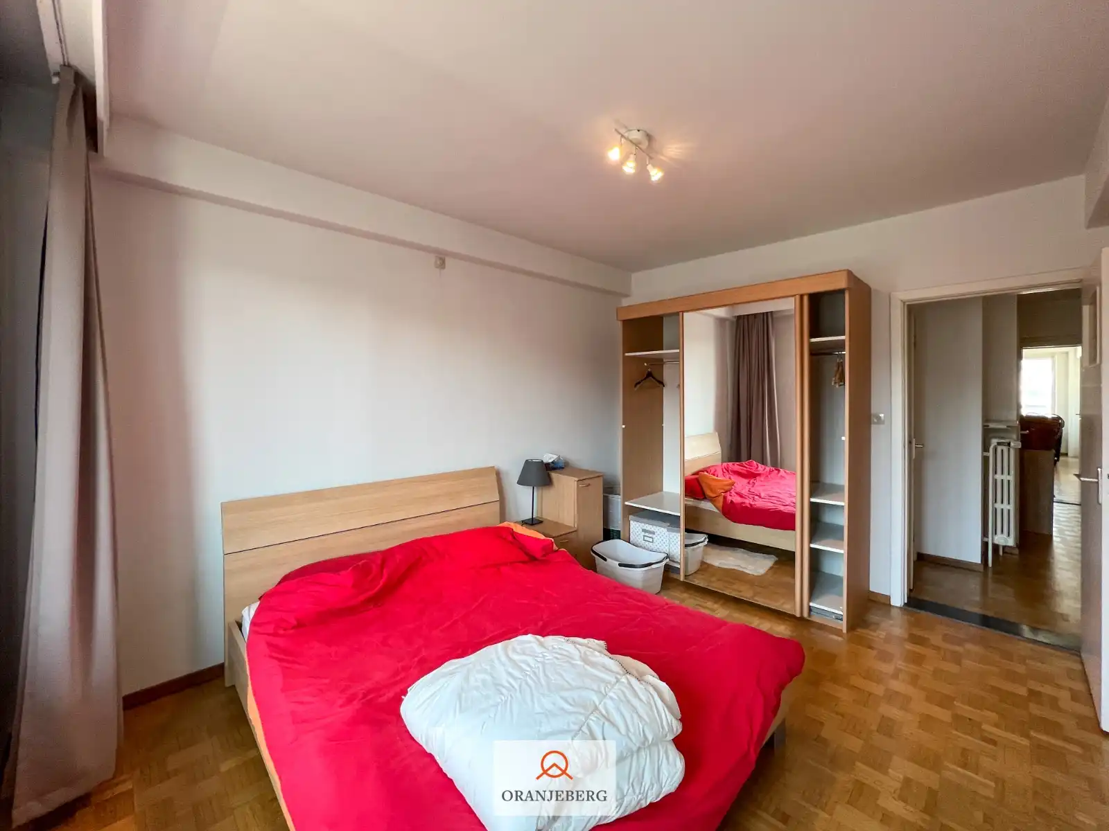 2-slaapkamer appartement vlakbij het Zuidpark! foto 29