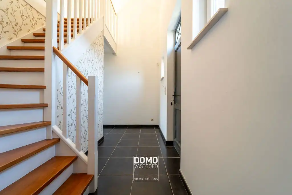 Wonen in alle rust: instapklare open bebouwing met ruime zonnige tuin te Stokrooie foto 4