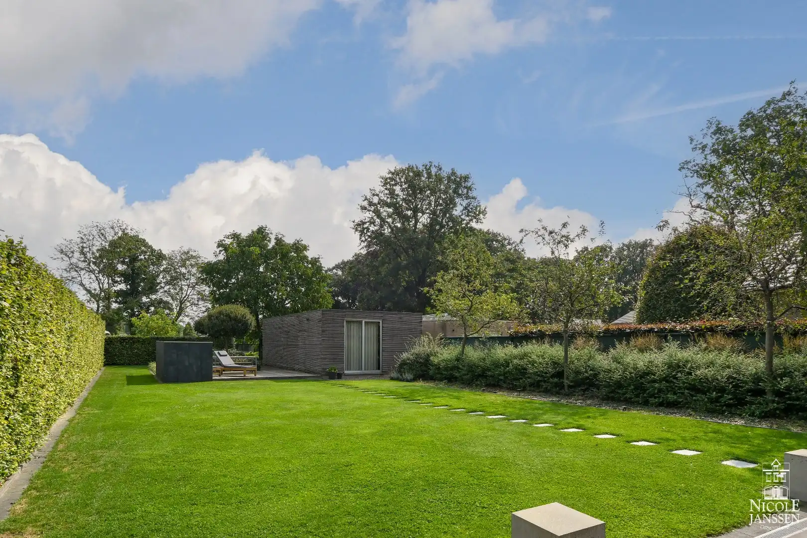 Toffe, instapklare gezinswoning met drie slaapkamers foto 24