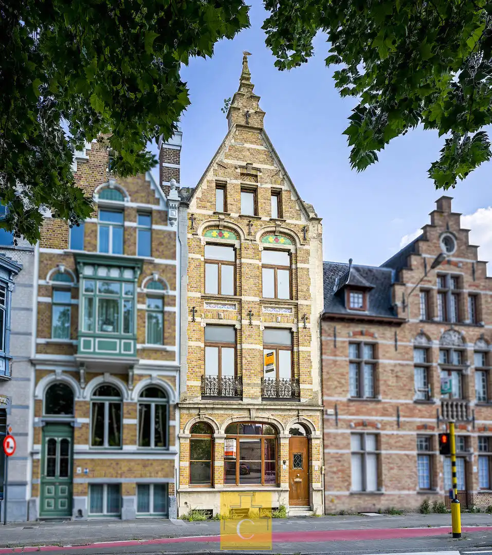 Eclectisch Burgershuis uit het begin van de 20e eeuw — een beschermd monument met karakter en uitstraling. foto 28